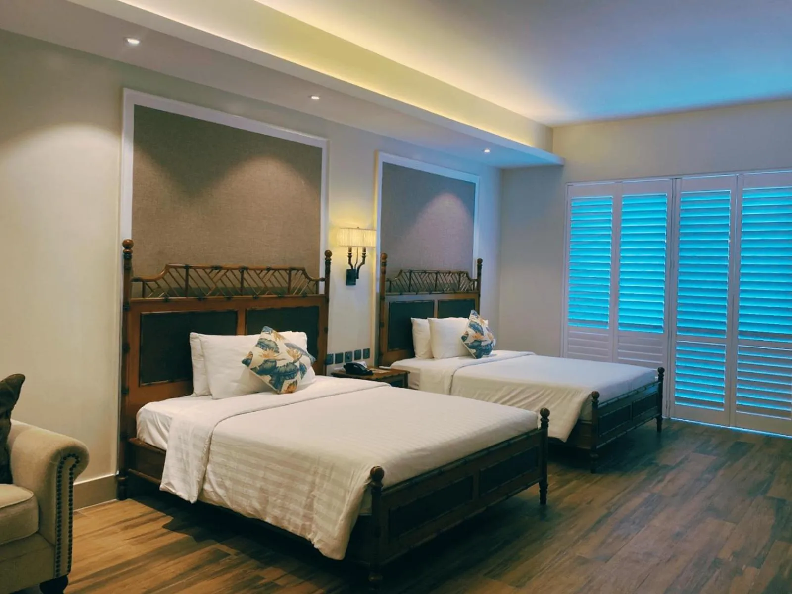 Bed in Feliz Hotel Boracay