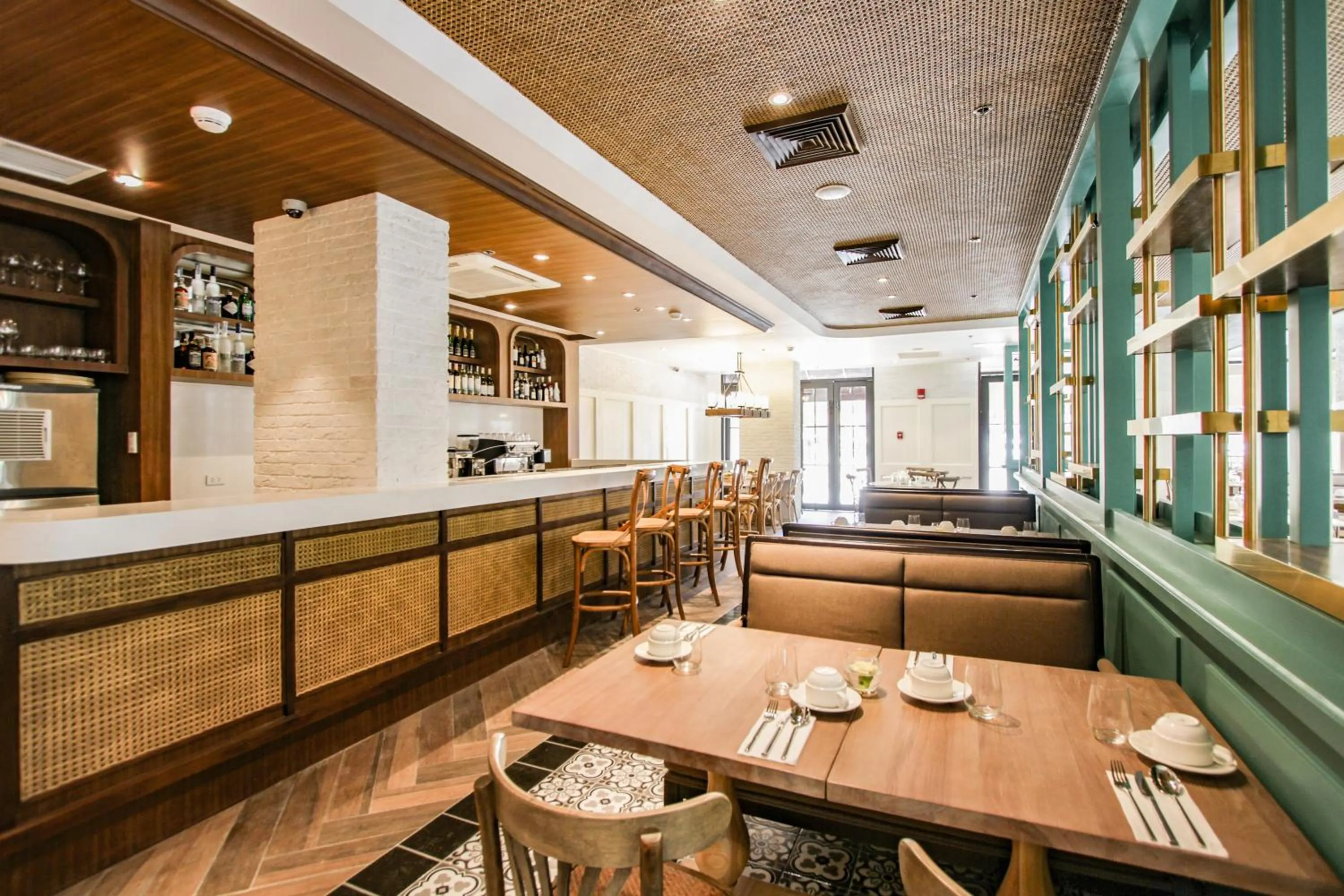 Restaurant/places to eat in Feliz Hotel Boracay