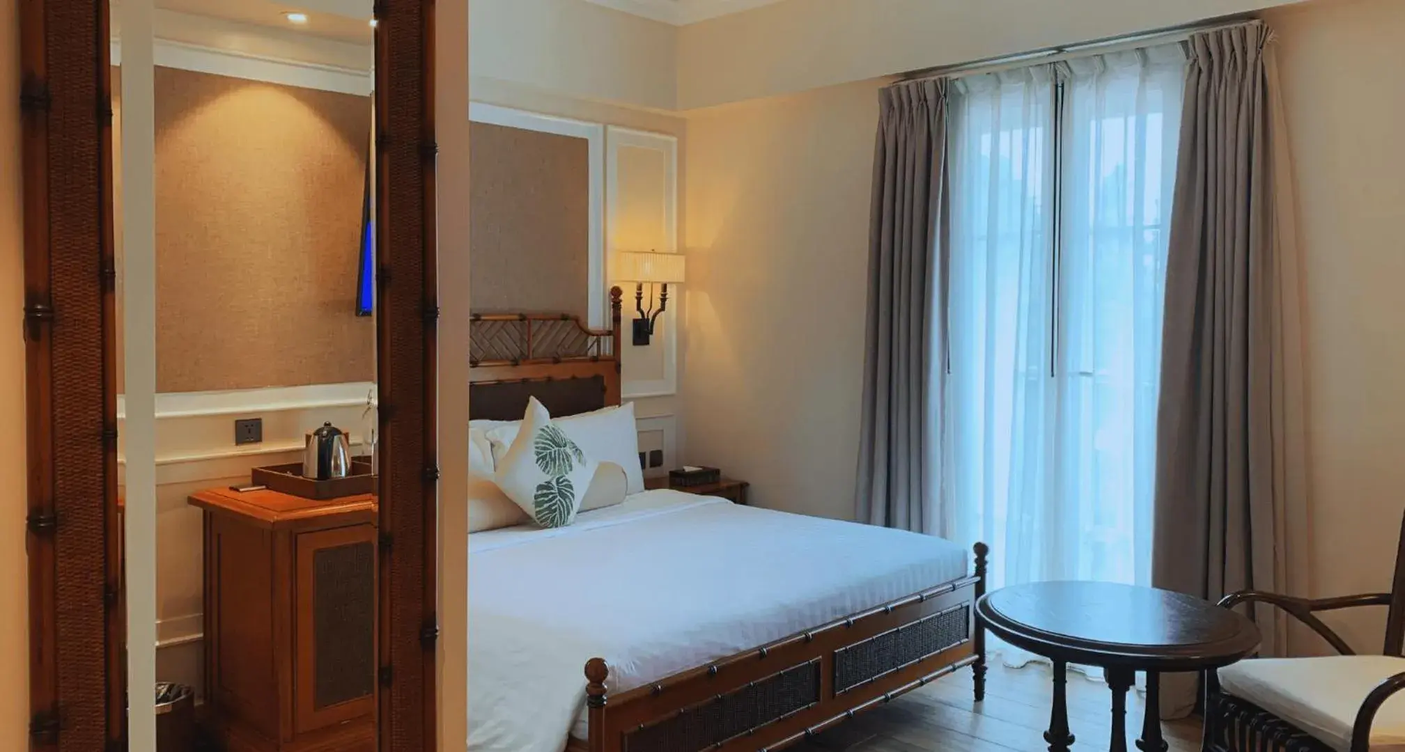 Bed in Feliz Hotel Boracay Bed in Feliz Hotel Boracay