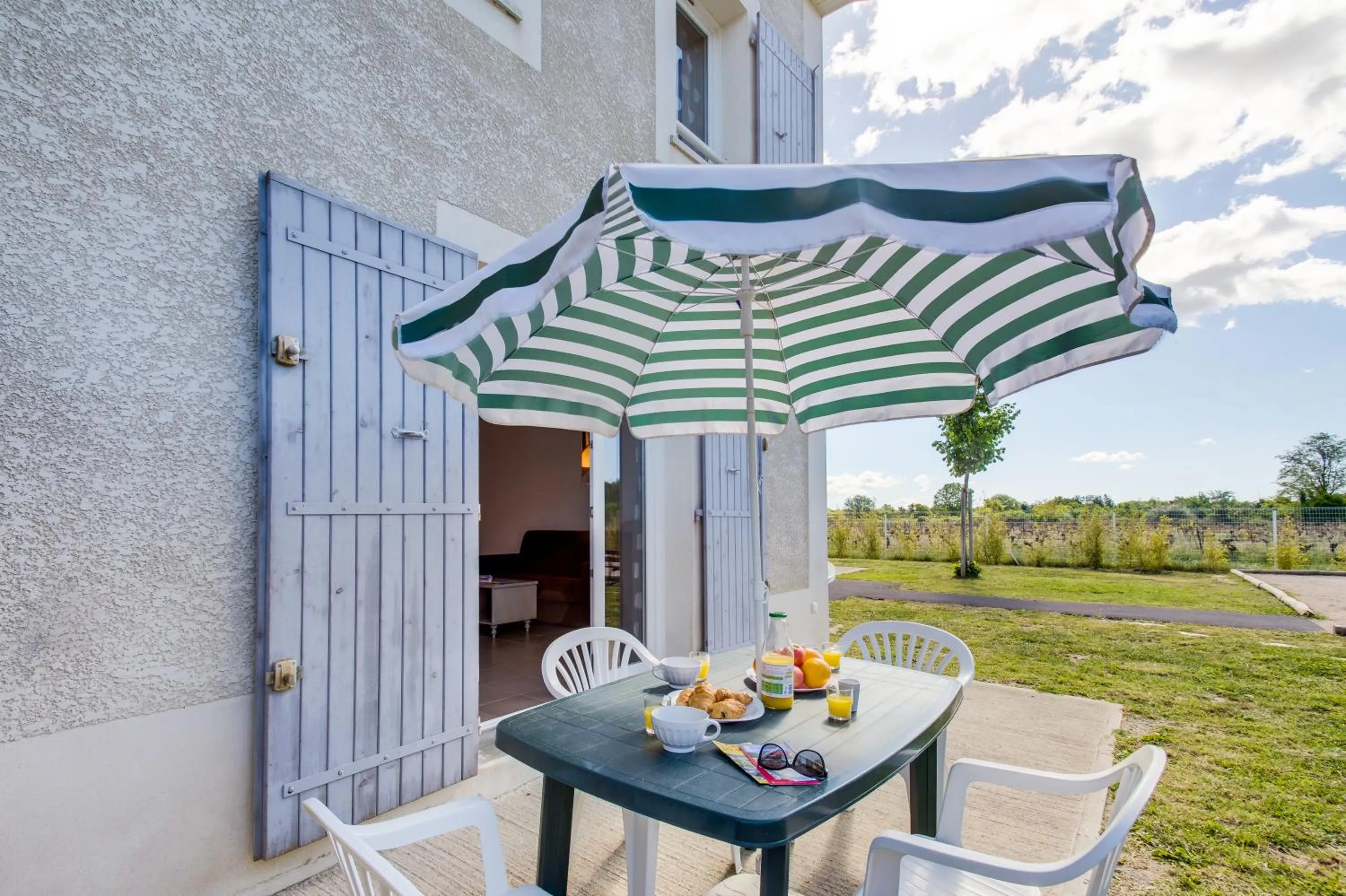Balcony/Terrace in Vacancéole - Le Domaine d'Enserune
