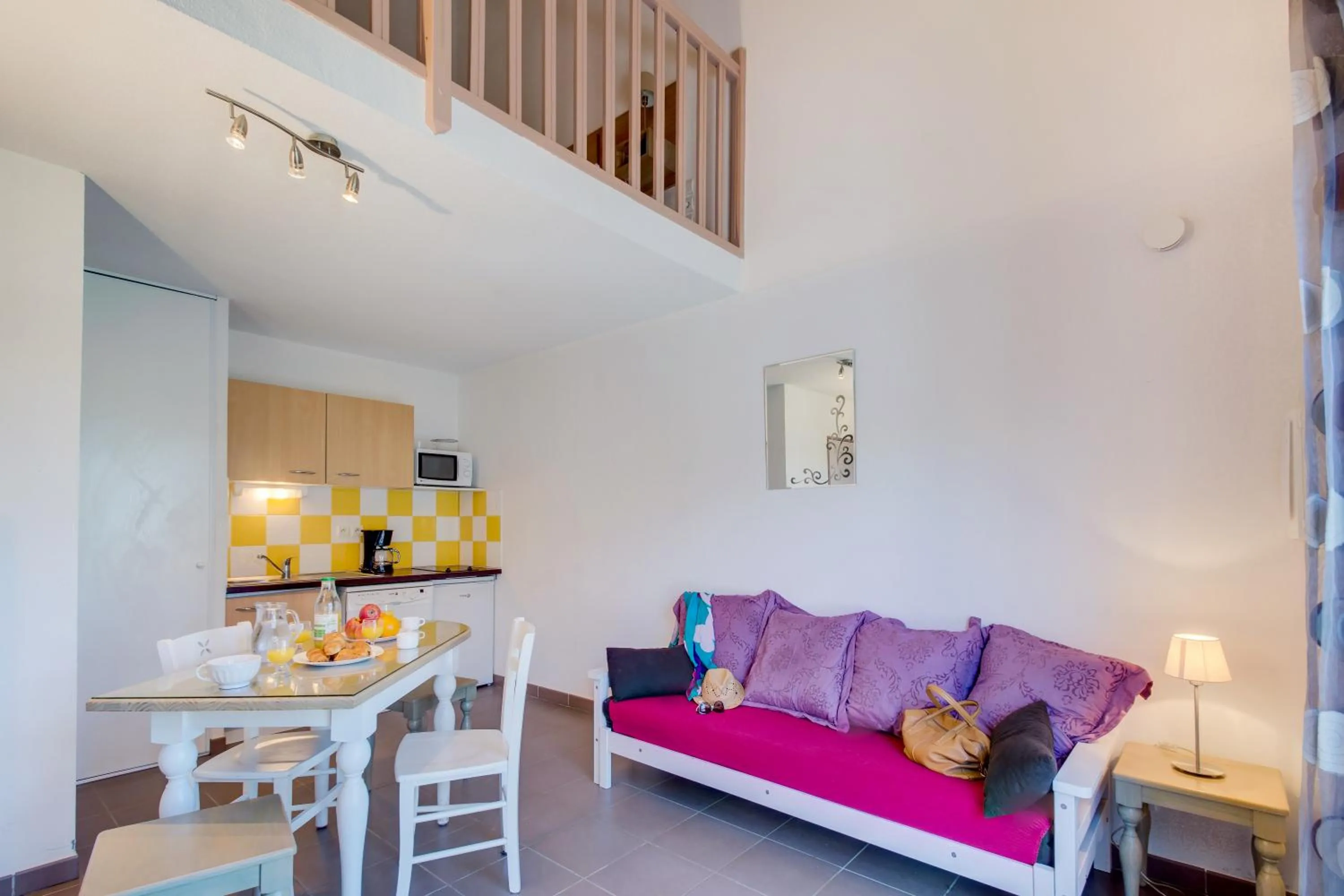 Kitchen or kitchenette in Vacancéole - Le Domaine d'Enserune