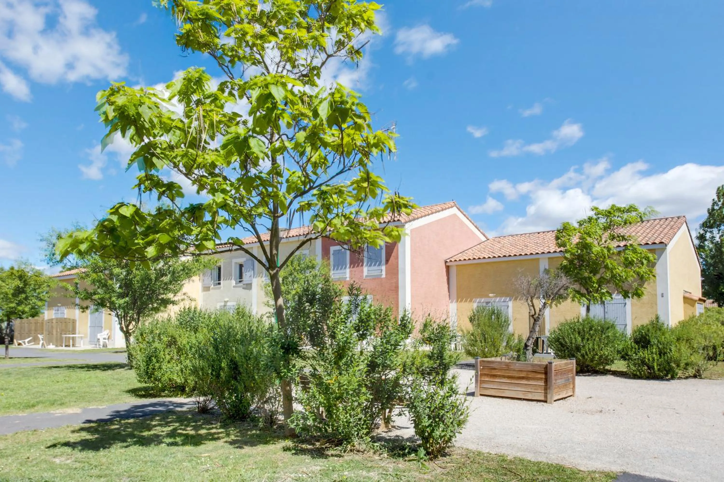 Facade/entrance in Vacancéole - Le Domaine d'Enserune