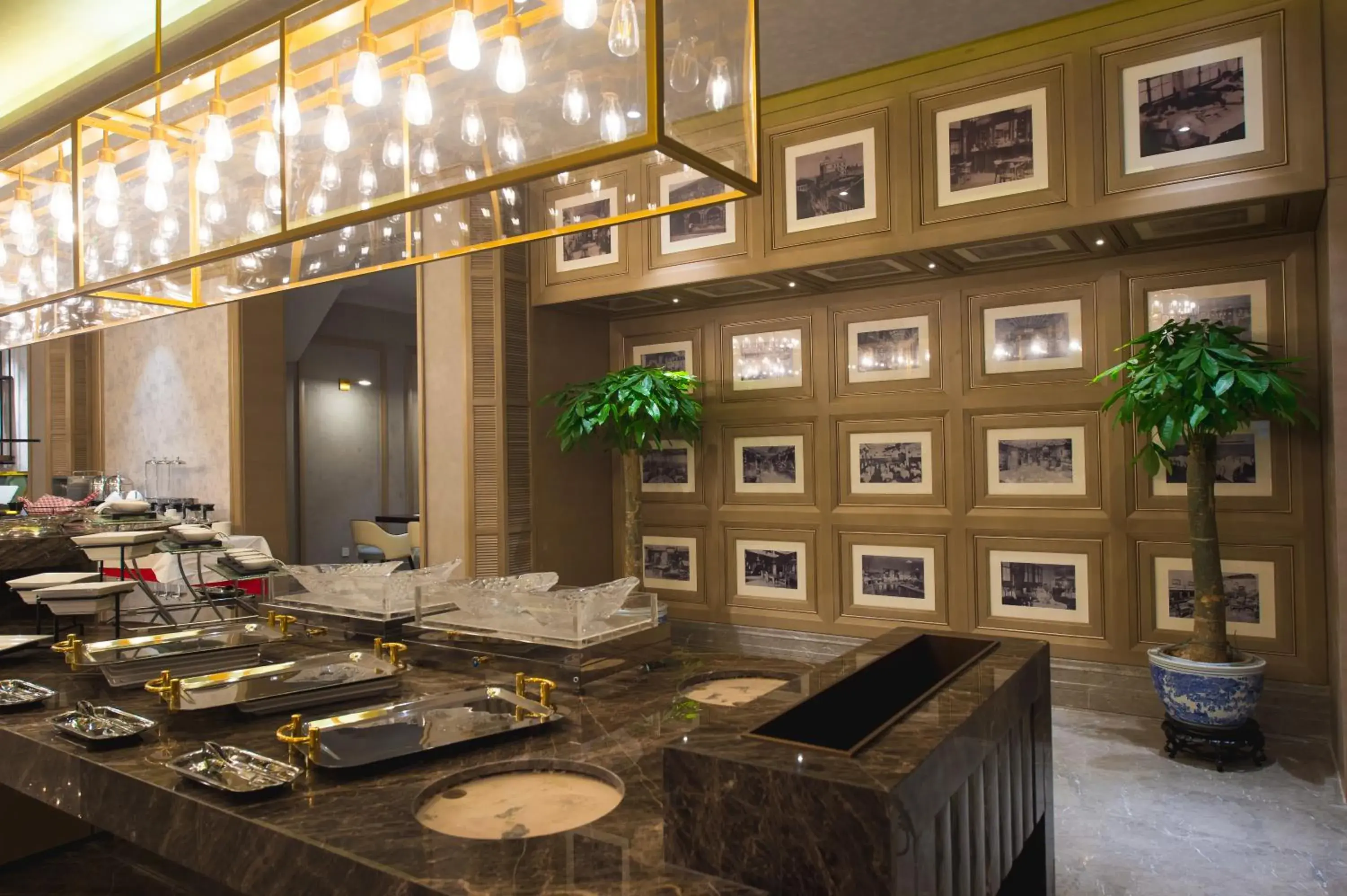 Restaurant/places to eat in Jinjiang Metropolo Hotel Classic Nanjing Road (East) Shanghai Restaurant/places to eat in Jinjiang Metropolo Hotel Classic Nanjing Road (East) Shanghai