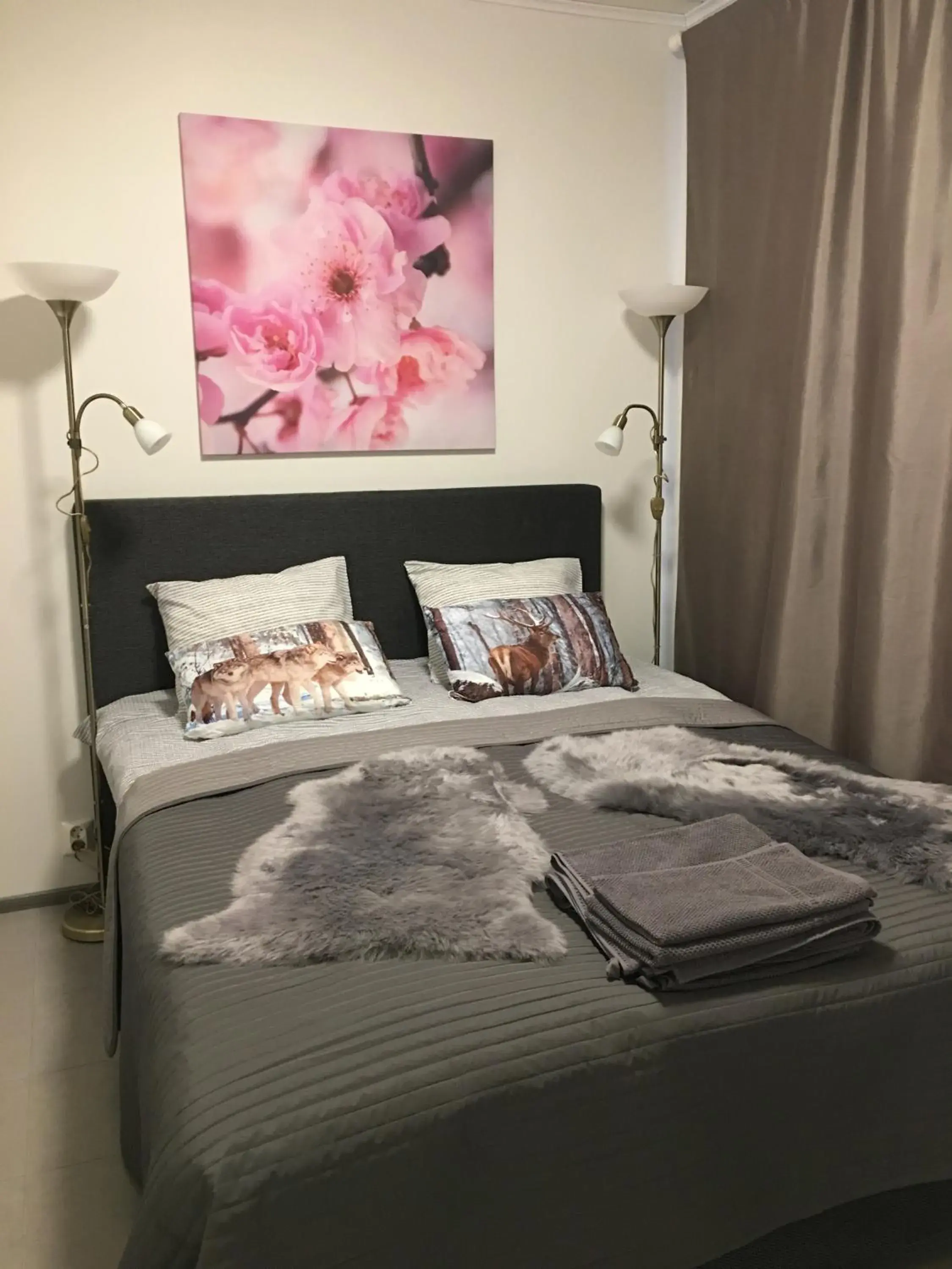 Bed in Arctic Resort Delight Bed in Arctic Resort Delight