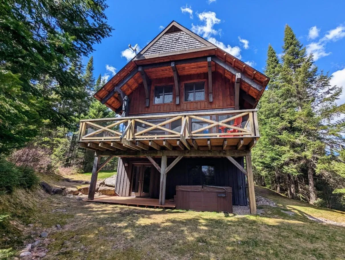 Property building in Tremblant Mountain Chalets