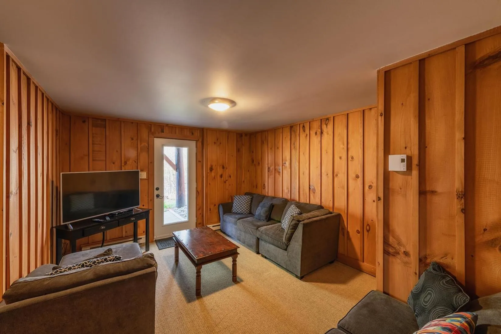 TV and multimedia in Tremblant Mountain Chalets