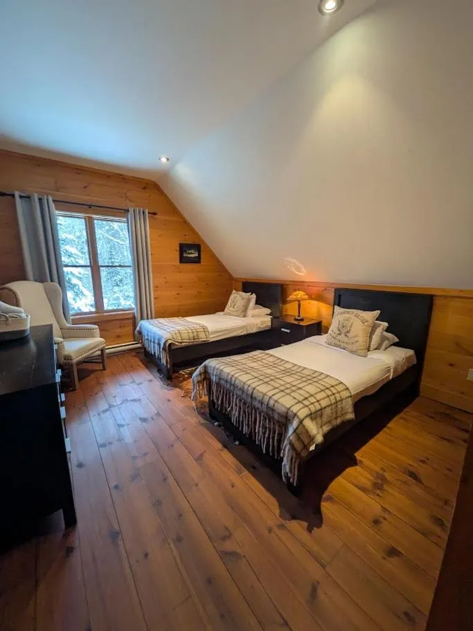 Bed in Tremblant Mountain Chalets