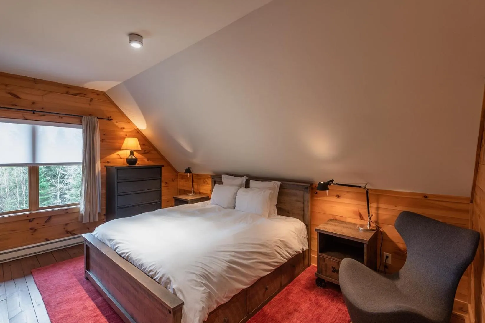 Bed in Tremblant Mountain Chalets