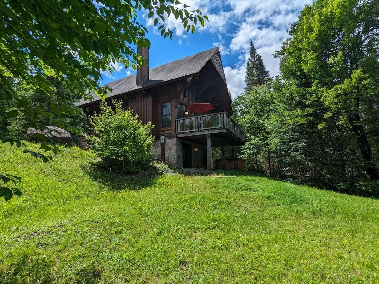 Property building in Tremblant Mountain Chalets