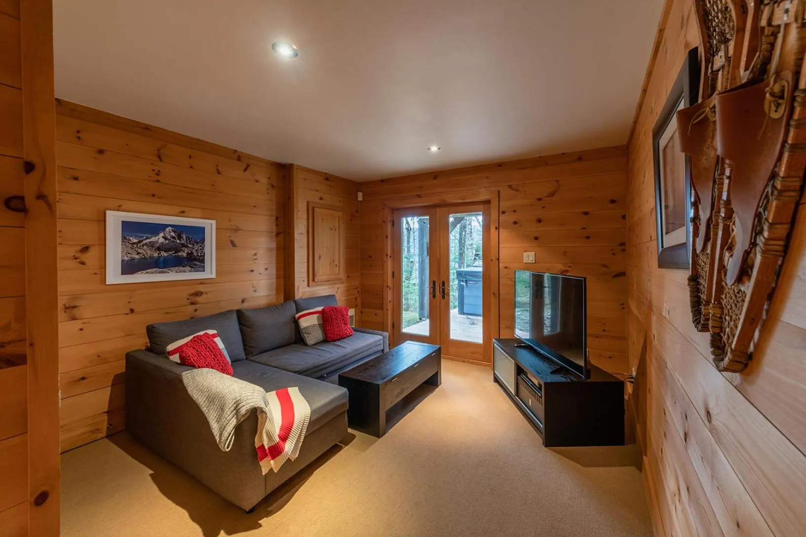 TV and multimedia in Tremblant Mountain Chalets