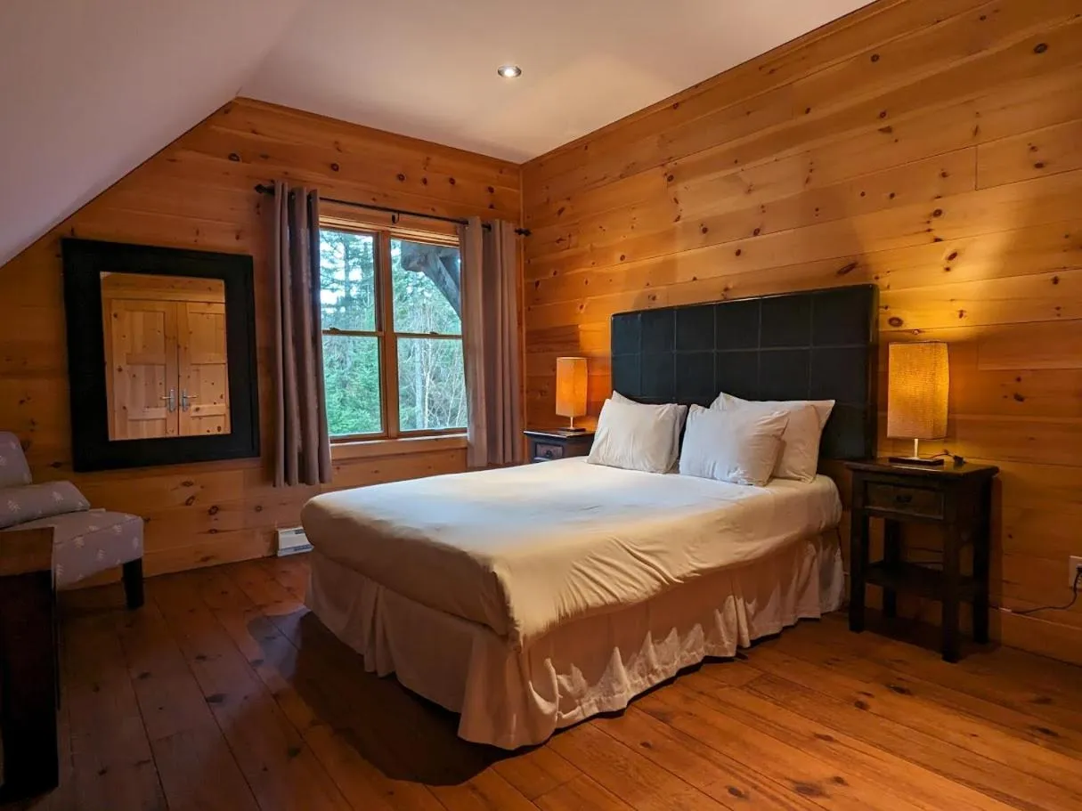 Bed in Tremblant Mountain Chalets