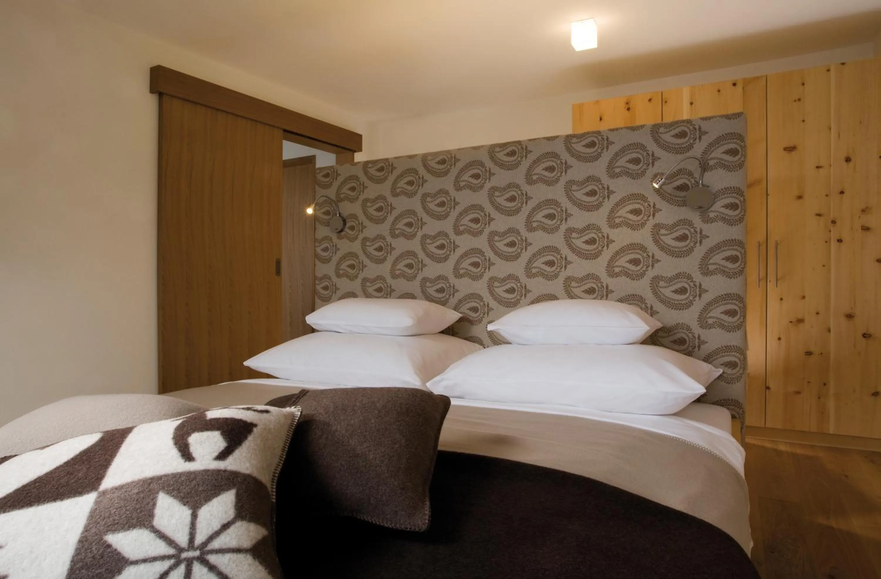 Bed in Hotel Alpenrose