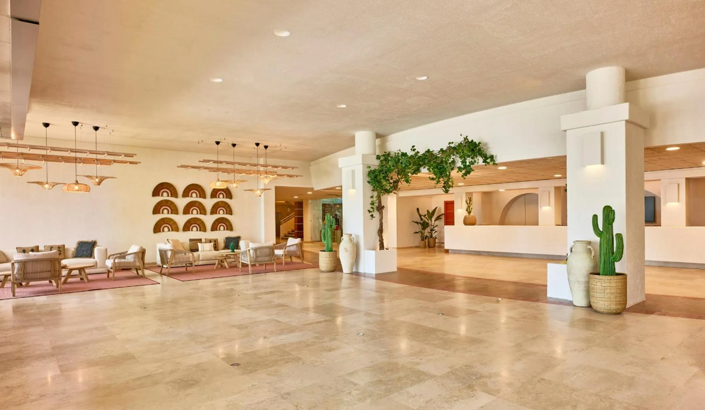 Lobby or reception in GranSerena Hotel