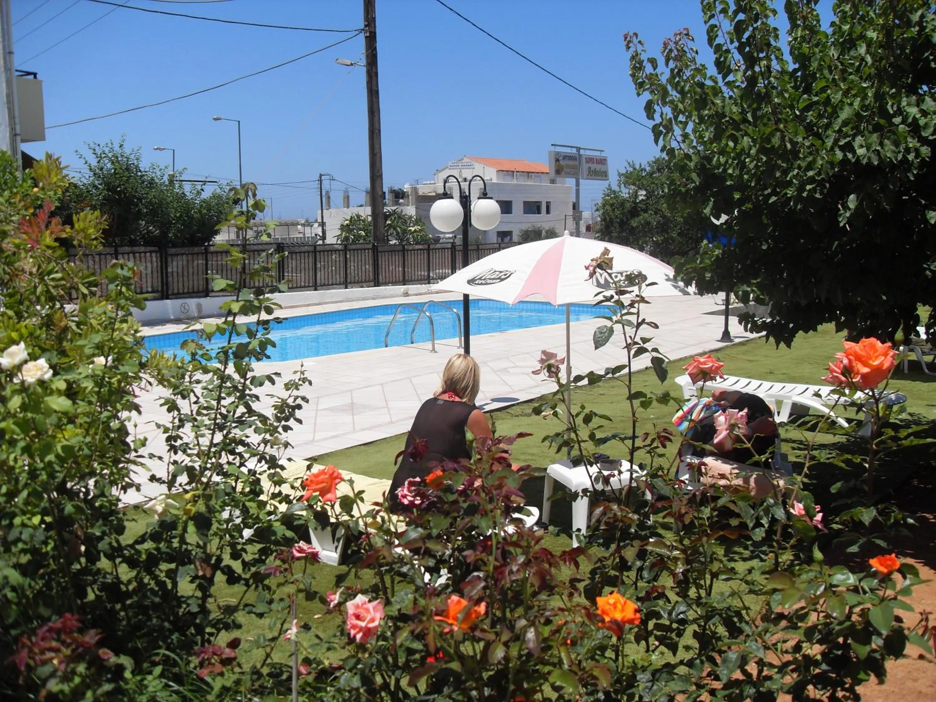 Garden in Iraklis Apartments