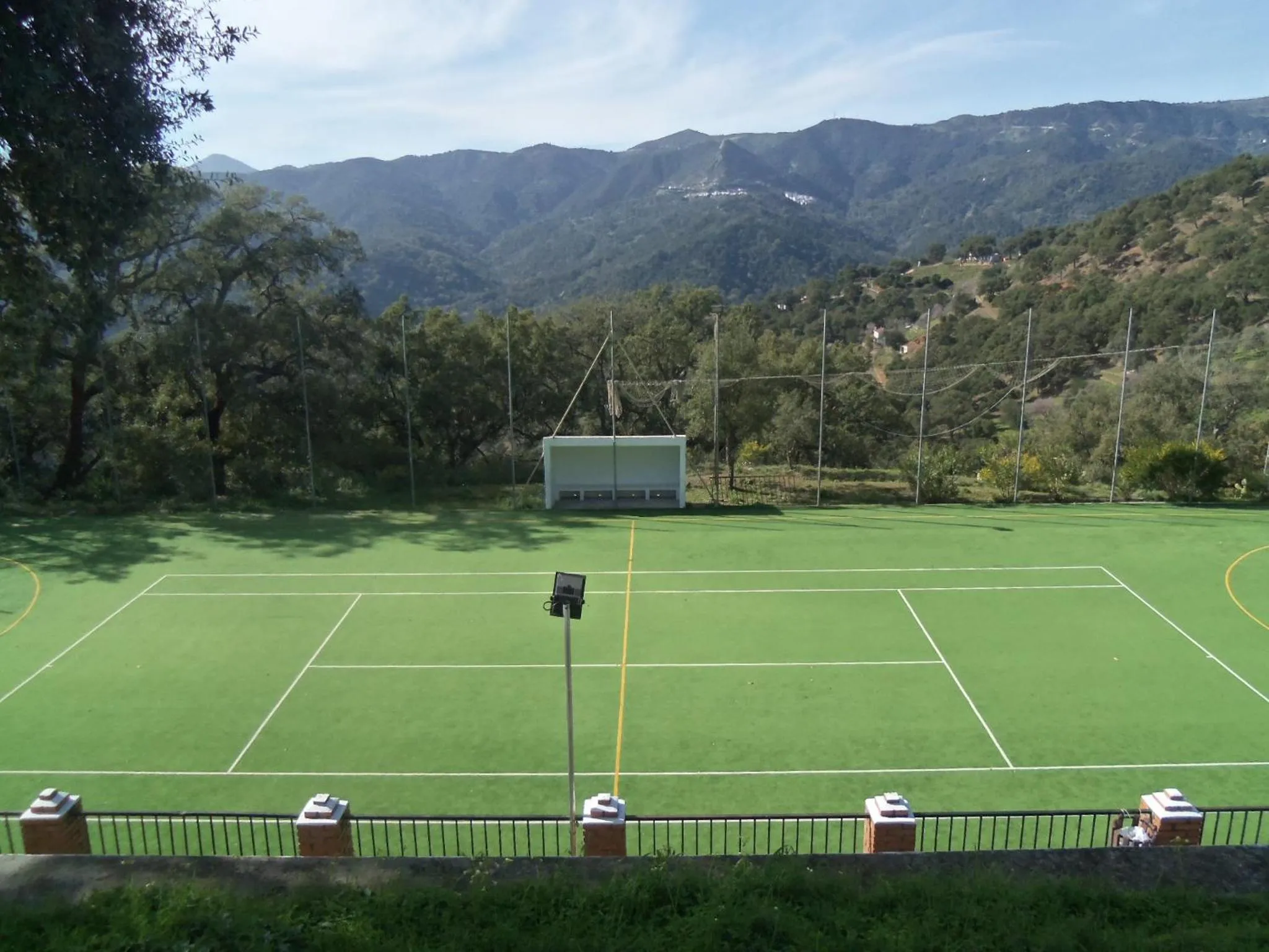 Tennis court in La Posada del Recovero