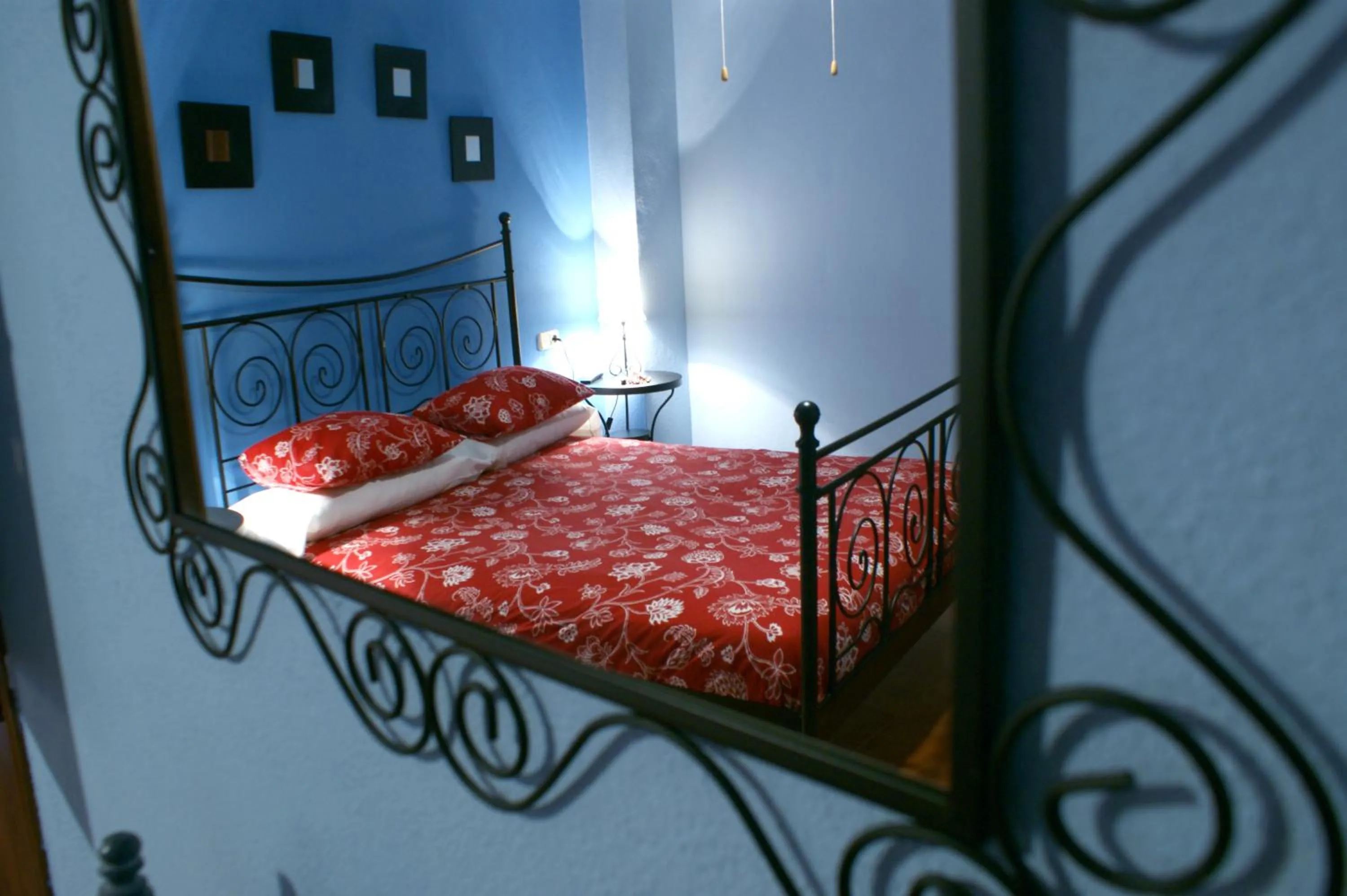 Decorative detail, Bed in La Posada del Recovero