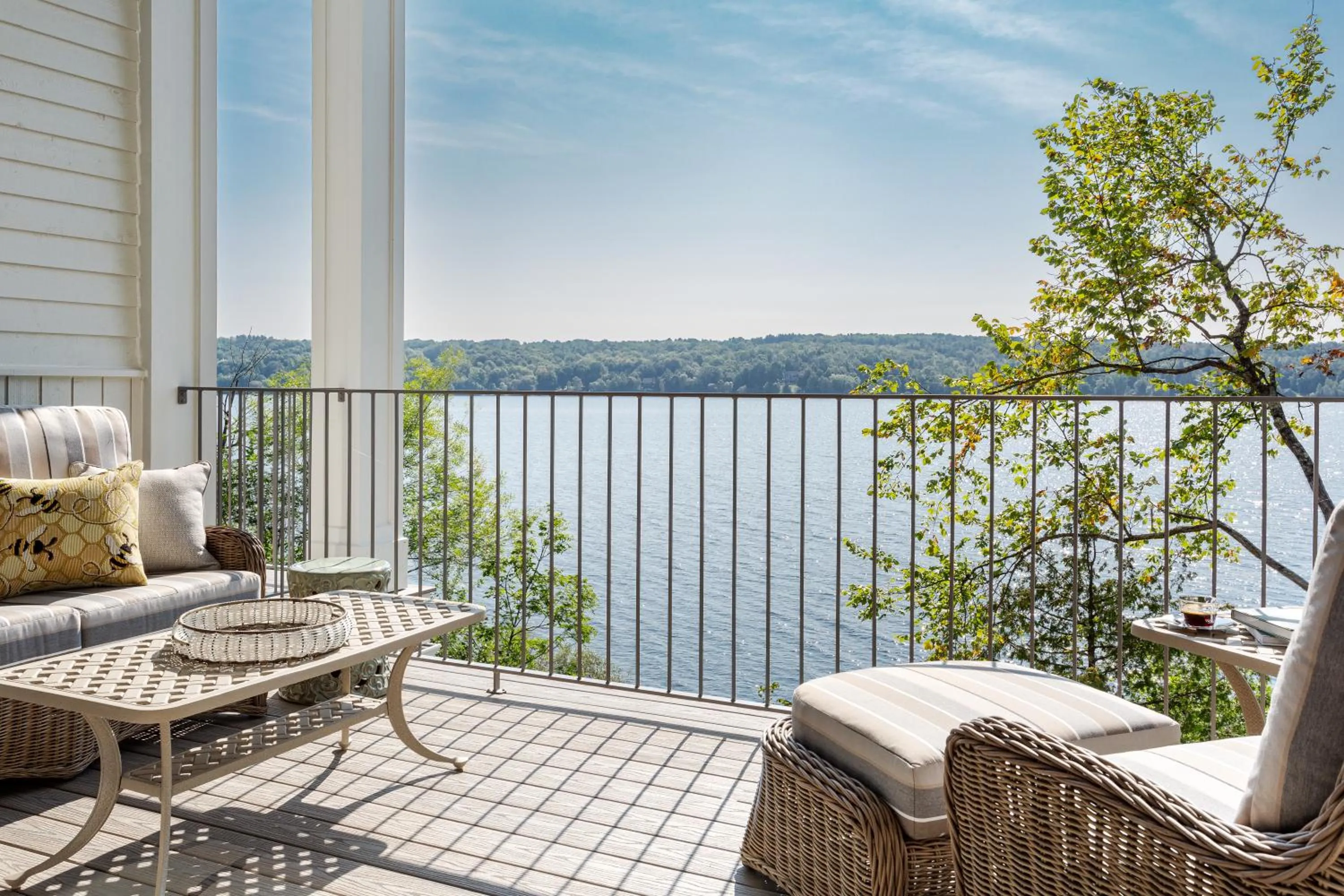 Balcony/Terrace in Manoir Hovey, Relais & Châteaux