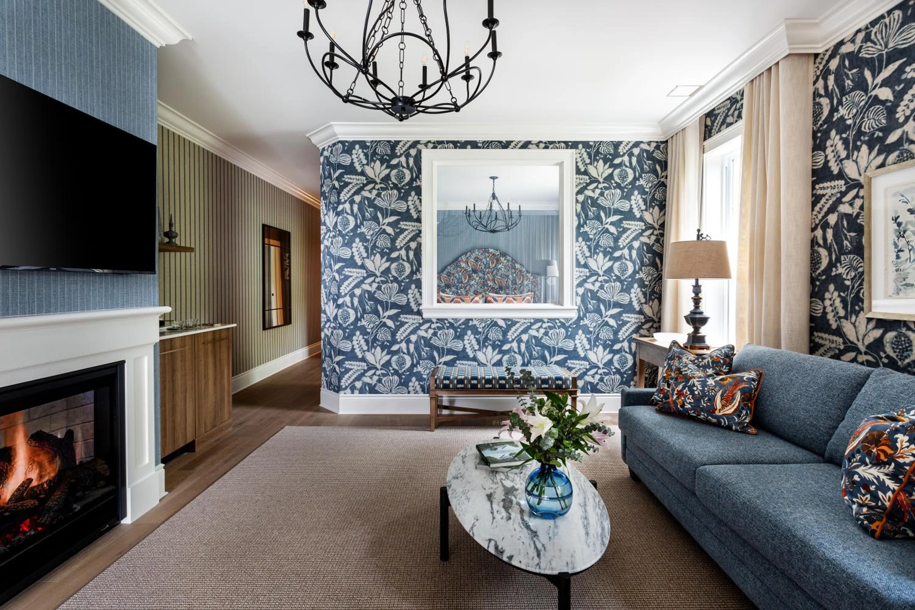 Bedroom in Manoir Hovey, Relais & Châteaux