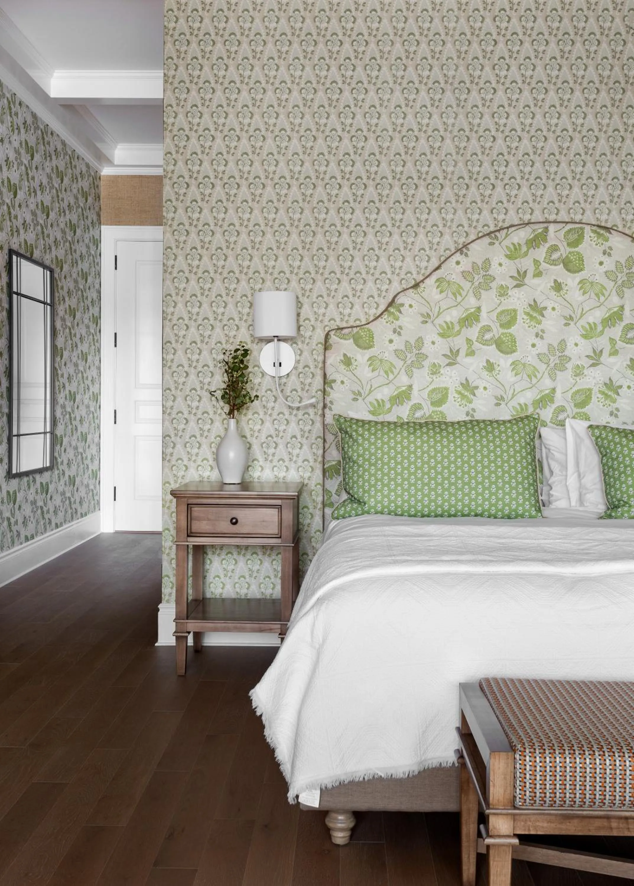 Bed in Manoir Hovey, Relais & Châteaux