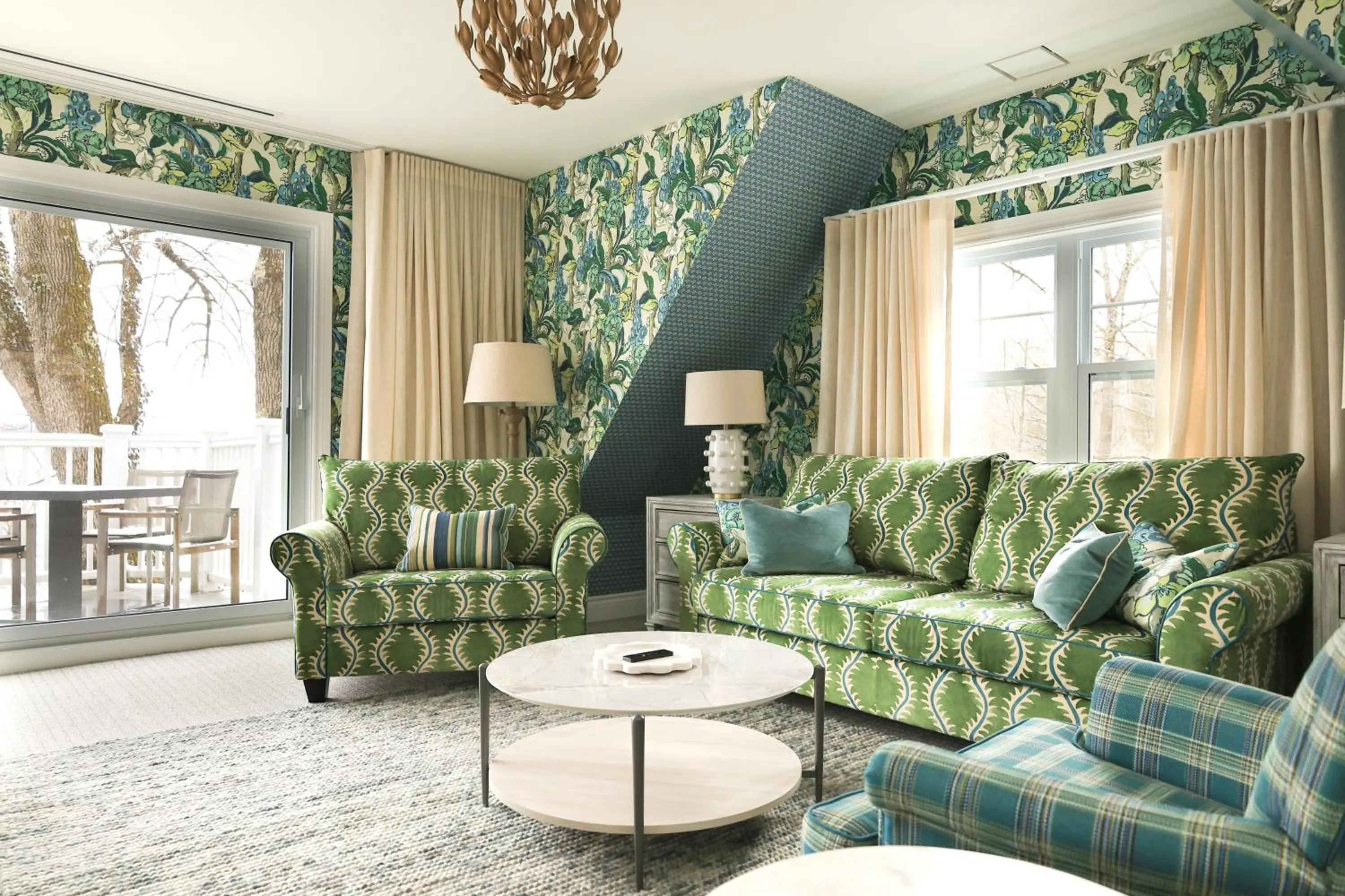 Living room in Manoir Hovey, Relais & Châteaux