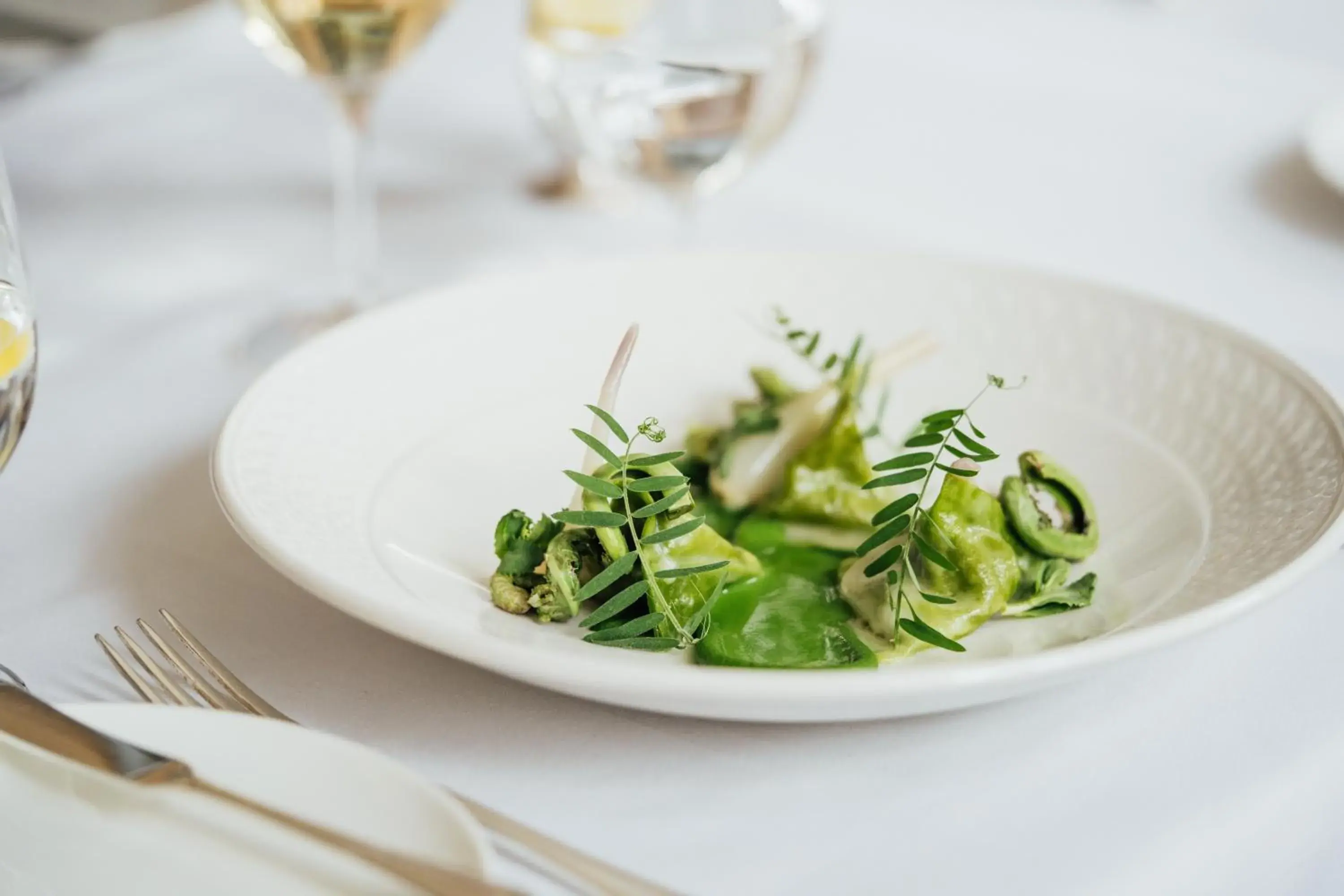 Restaurant/places to eat in Manoir Hovey, Relais & Châteaux Restaurant/places to eat in Manoir Hovey, Relais & Châteaux