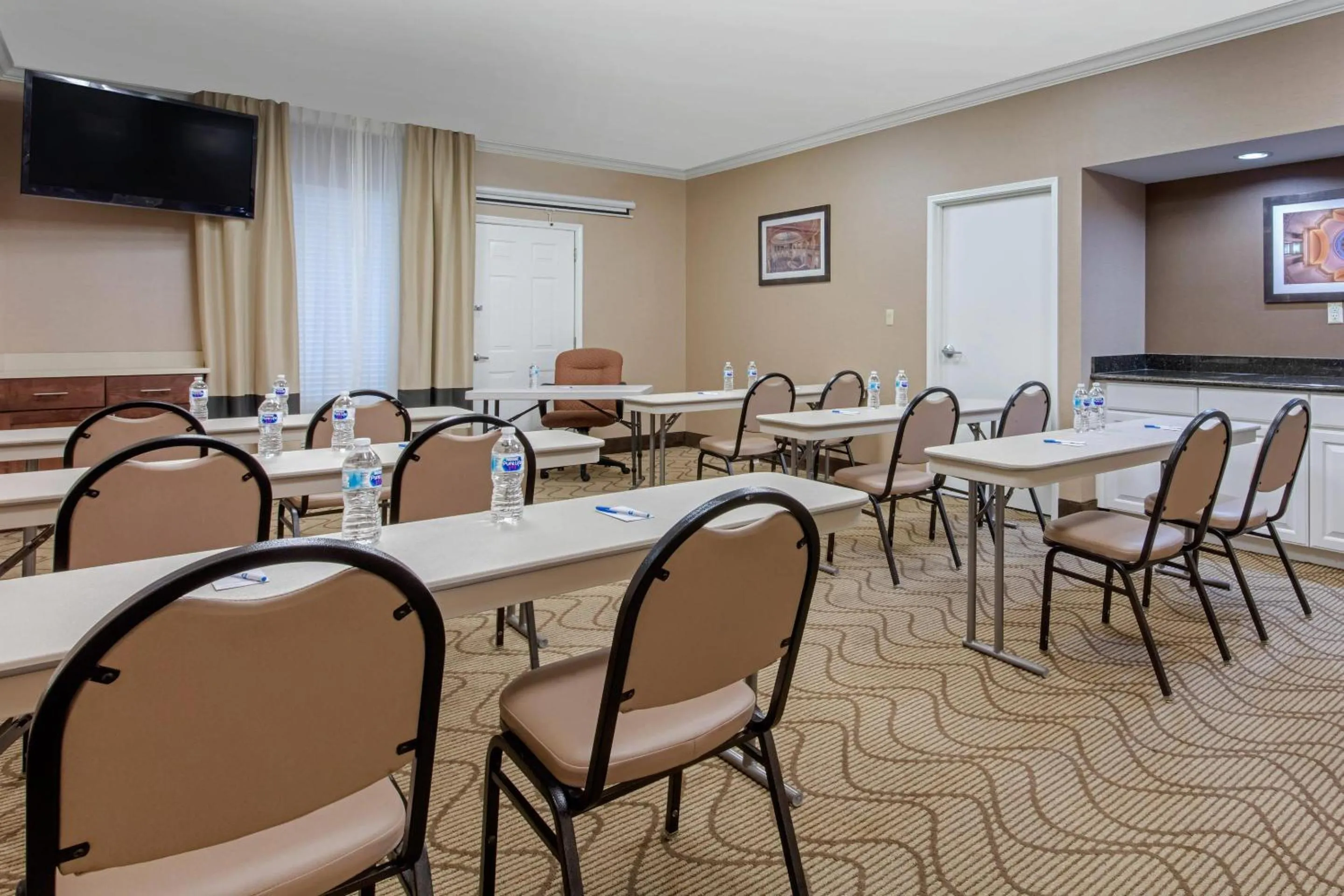 Meeting/conference room in Comfort Inn & Suites Bryant - Benton