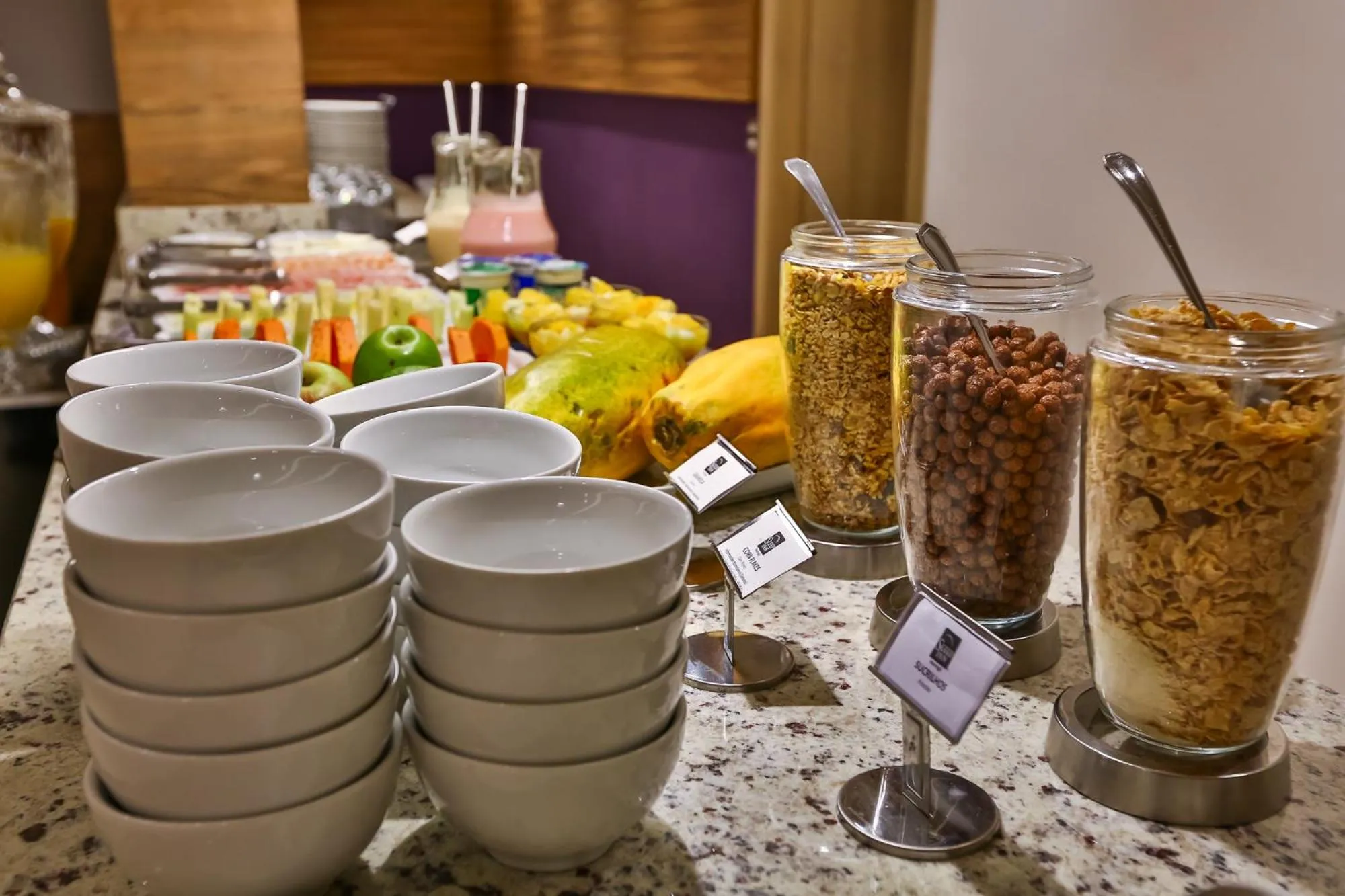 Restaurant/places to eat in Maringá Airport Hotel