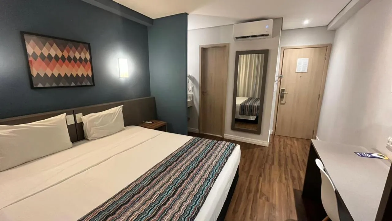 Photo of the whole room, Bed in Maringá Airport Hotel