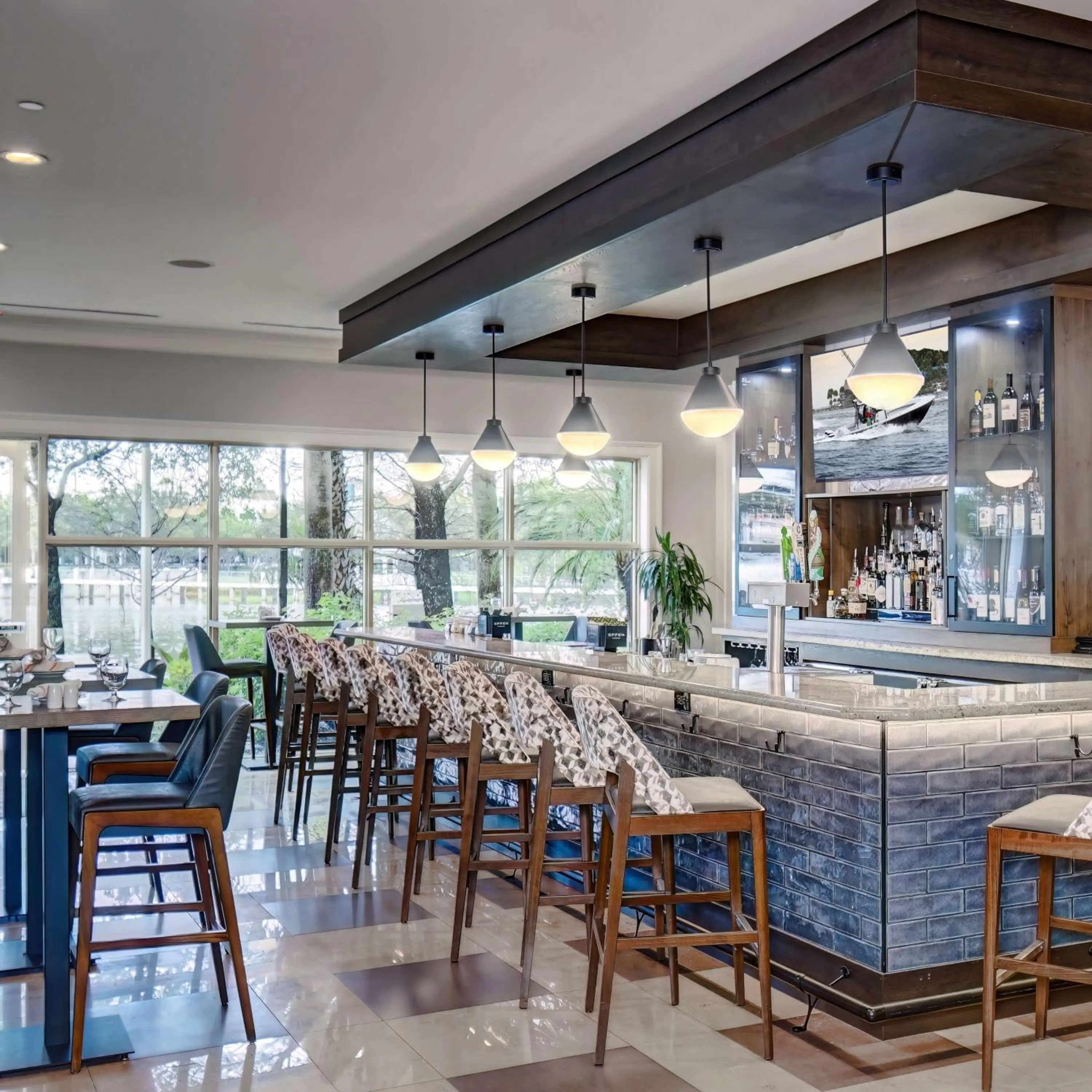 Lounge or bar in Hilton Garden Inn Palm Beach Gardens