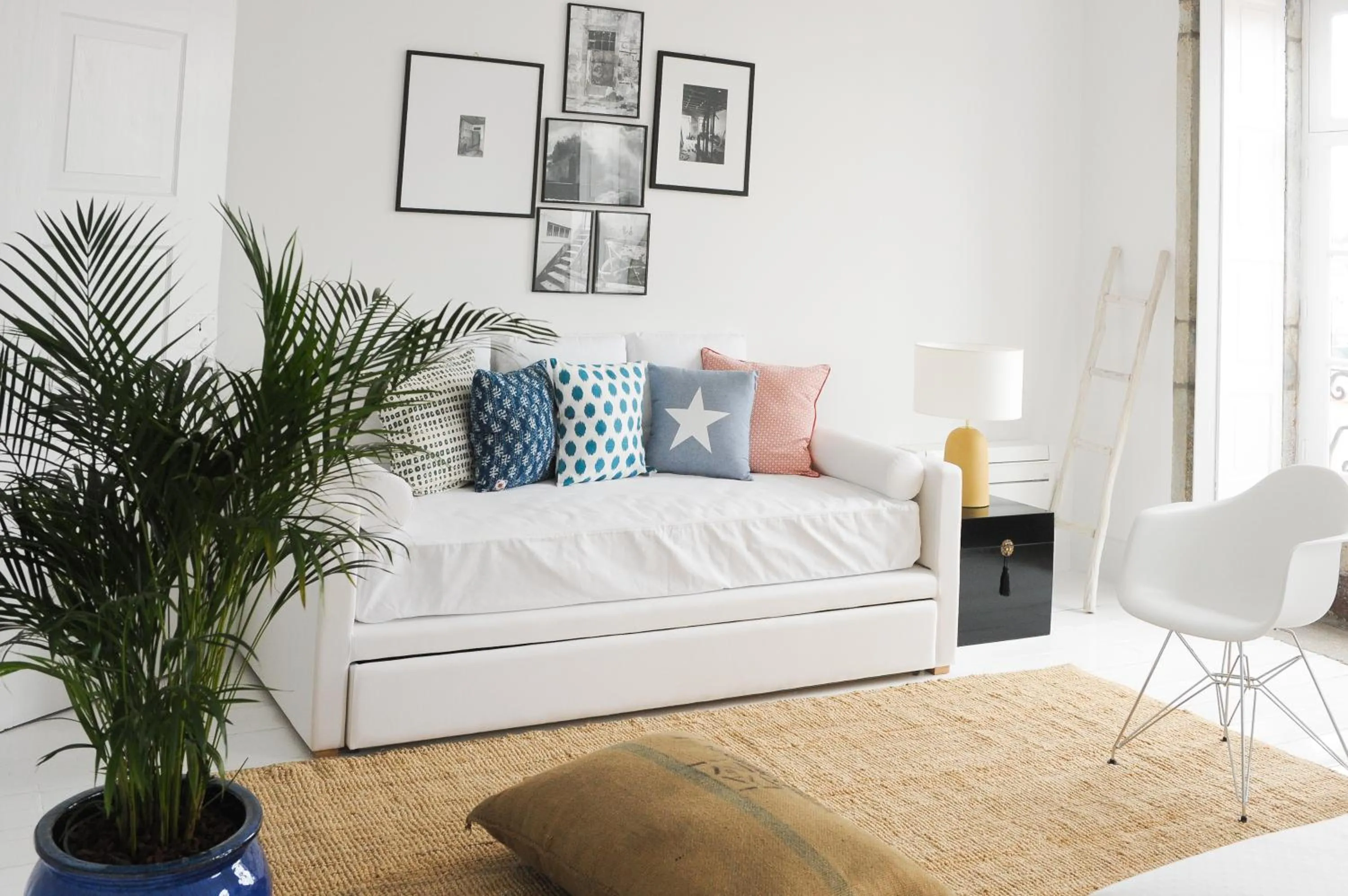 Bedroom, Bed in Mo House