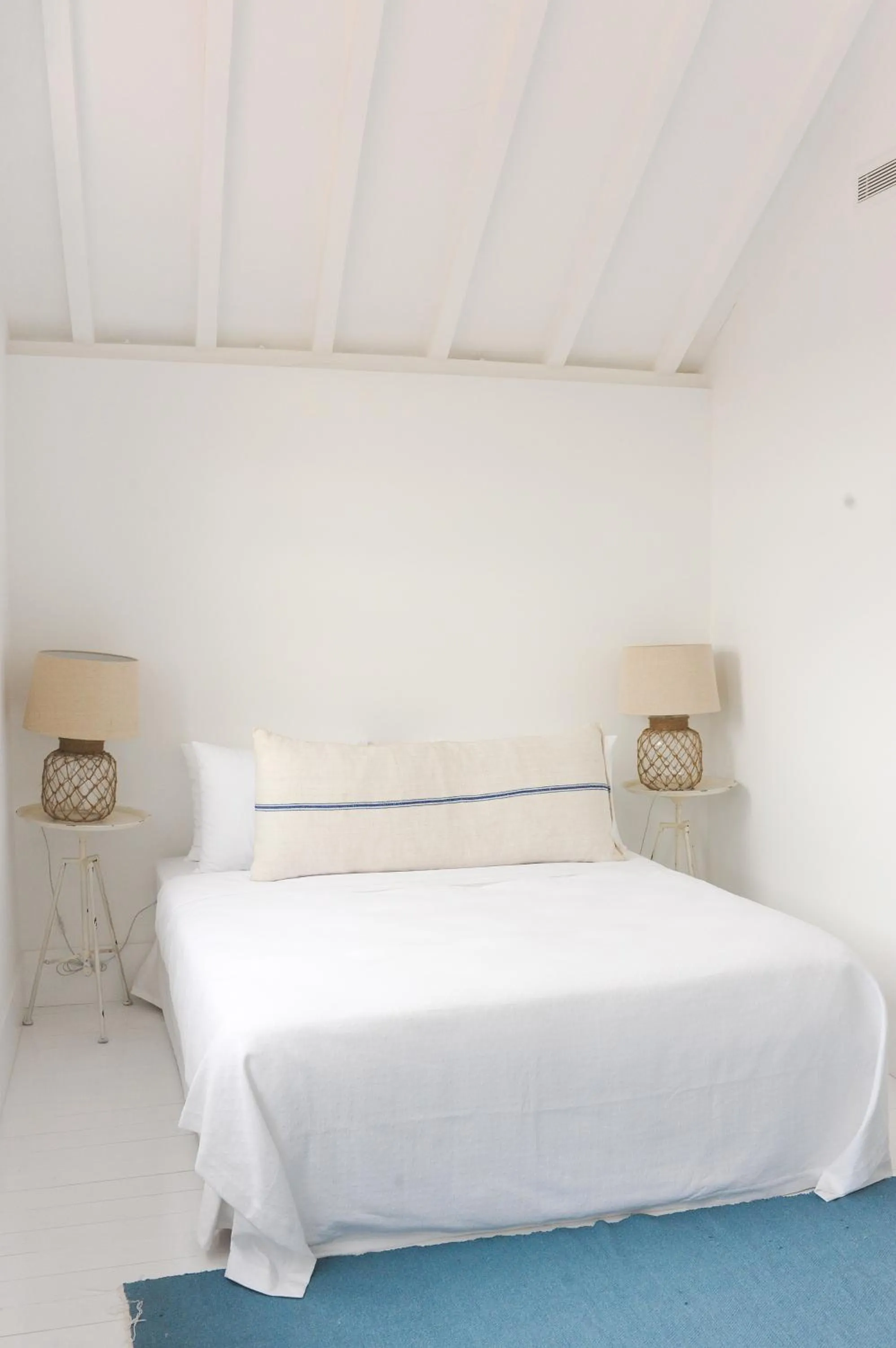 Bedroom, Bed in Mo House