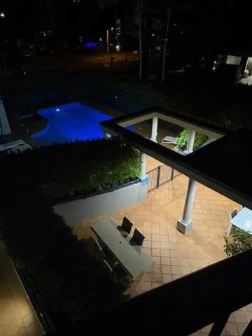 Patio in San Mateo On Broadbeach