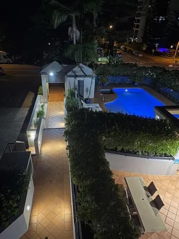 Night in San Mateo On Broadbeach