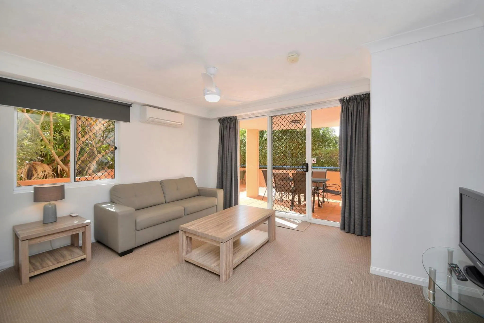Living room in San Mateo On Broadbeach
