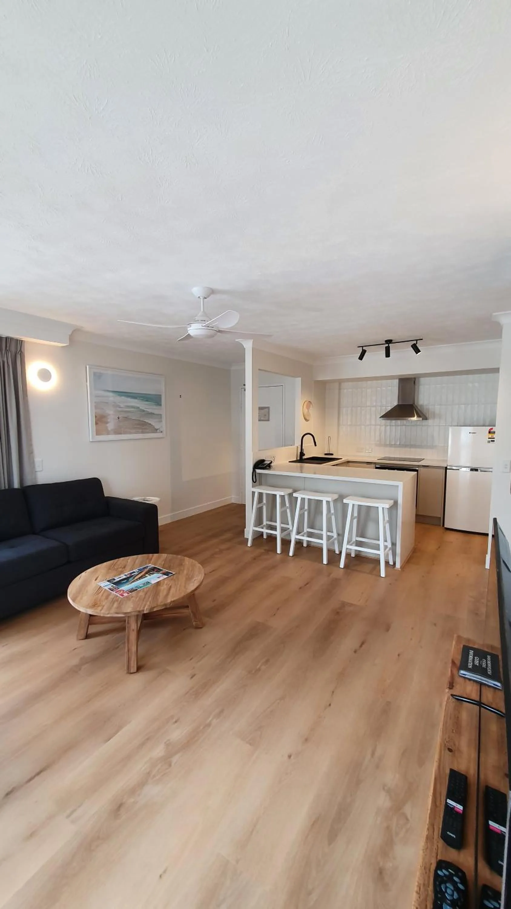 Kitchen or kitchenette in San Mateo On Broadbeach