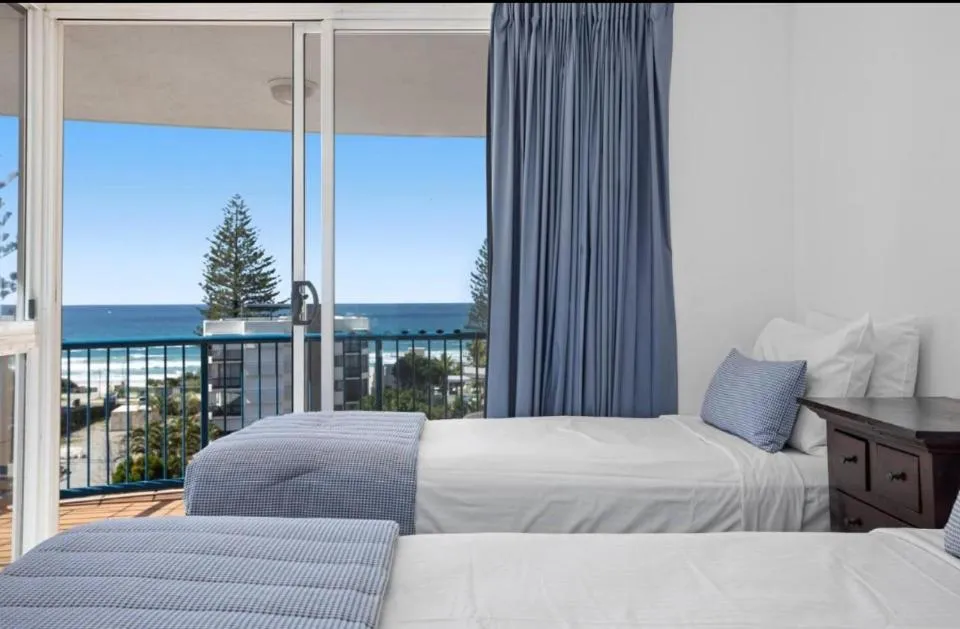 Bedroom, Bed in San Mateo On Broadbeach