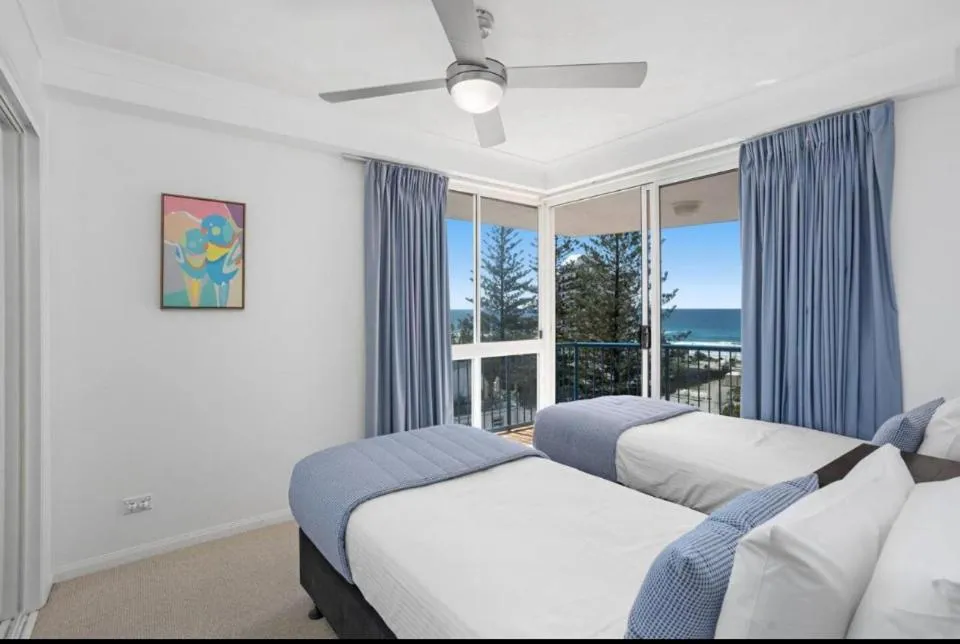 Bedroom, Bed in San Mateo On Broadbeach
