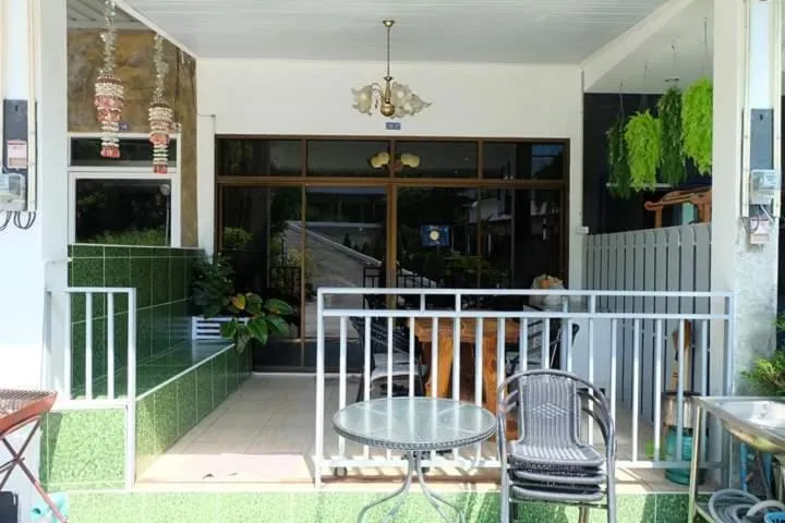 Baan AomSub