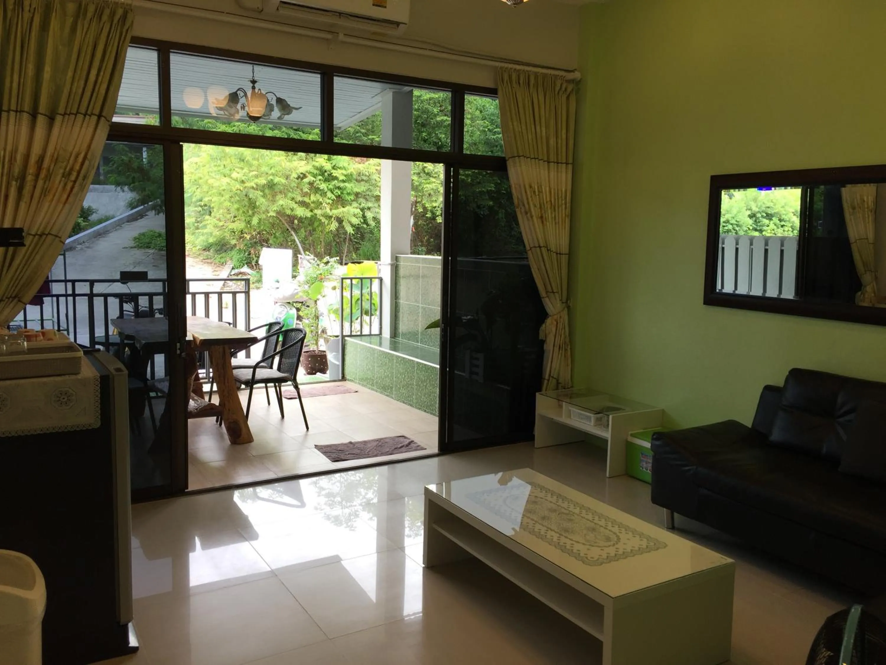 Baan AomSub