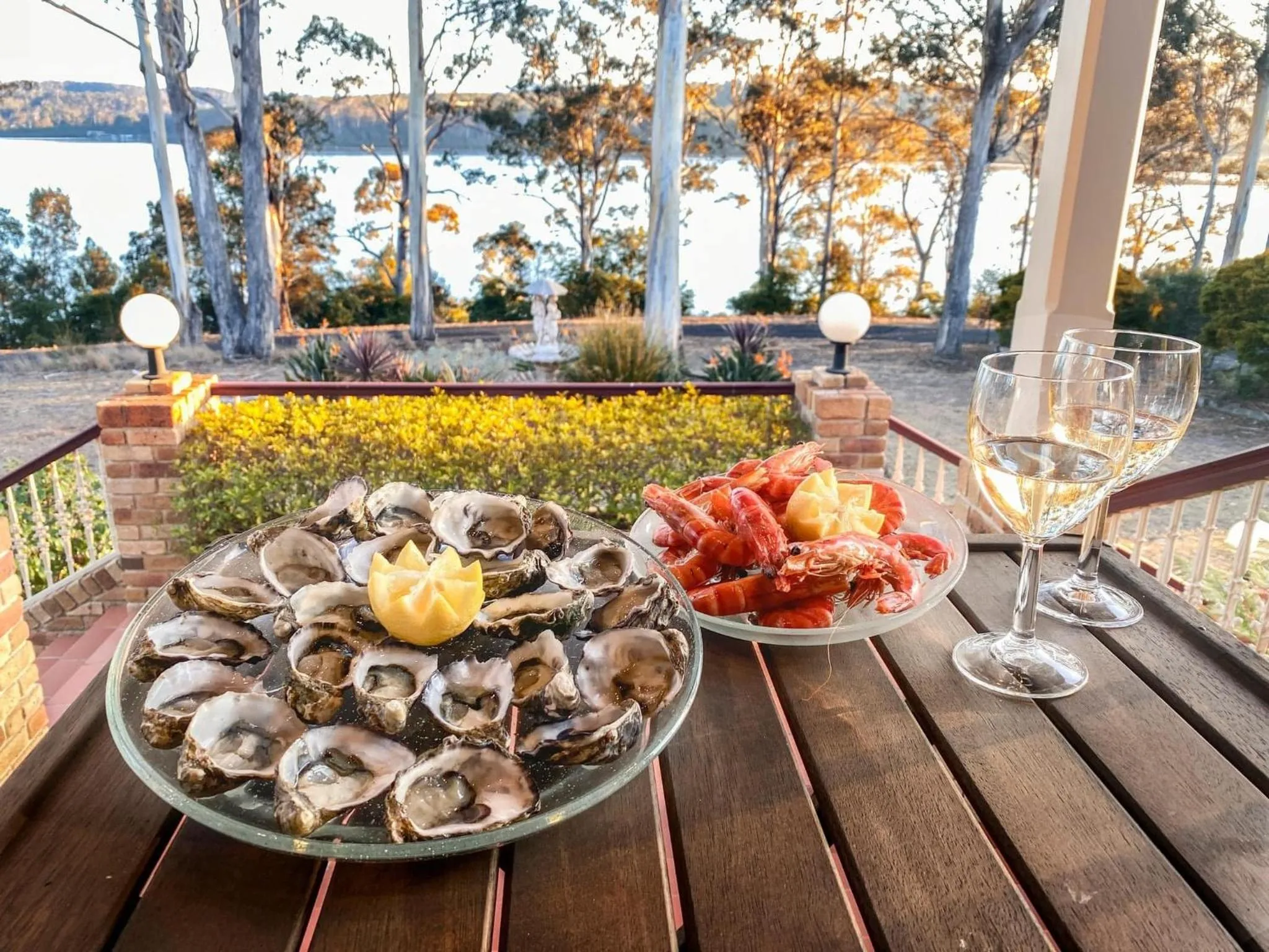 Restaurant/places to eat in Robyn's Nest Lakeside Resort