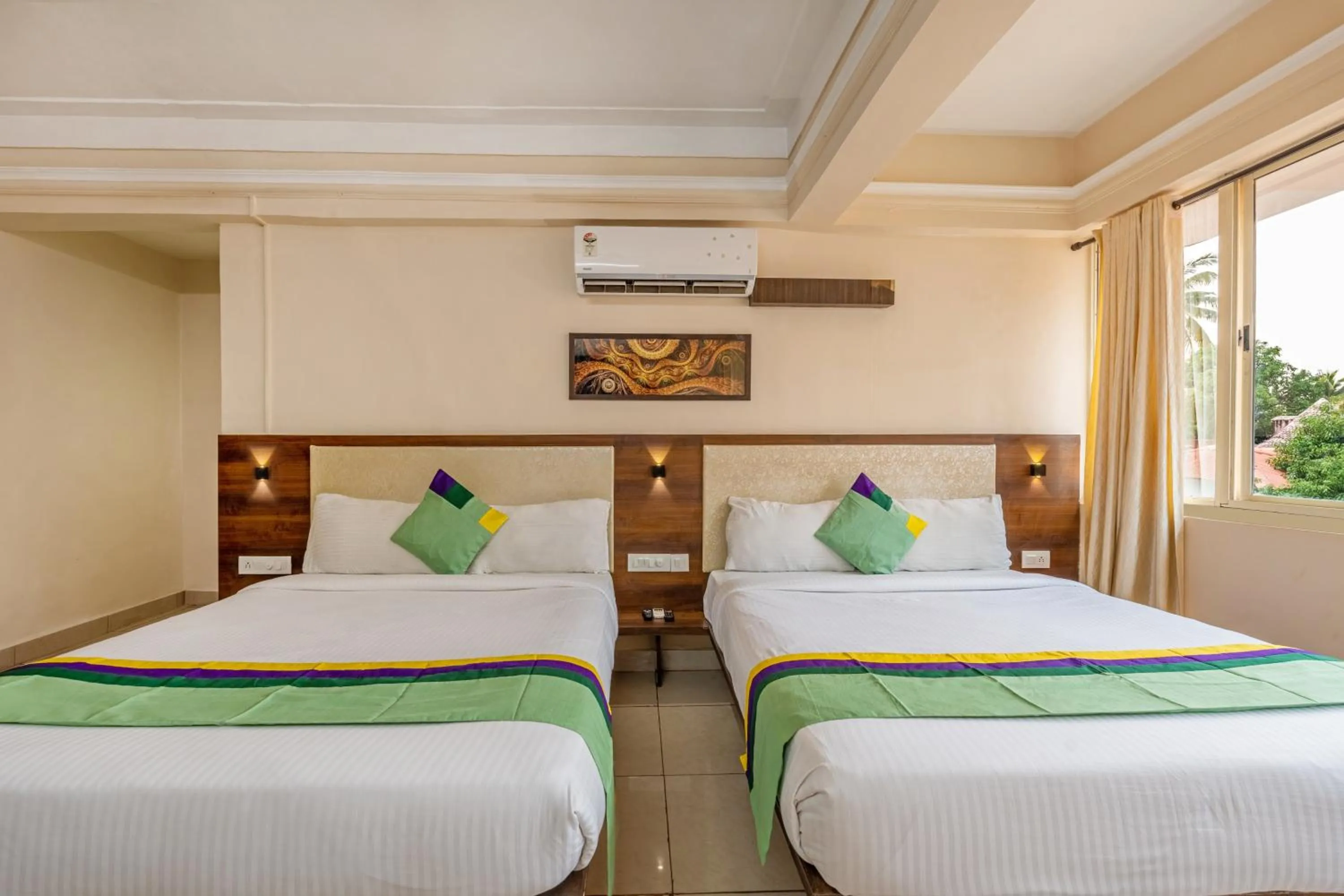 Bedroom, Bed in Treebo Sunheads