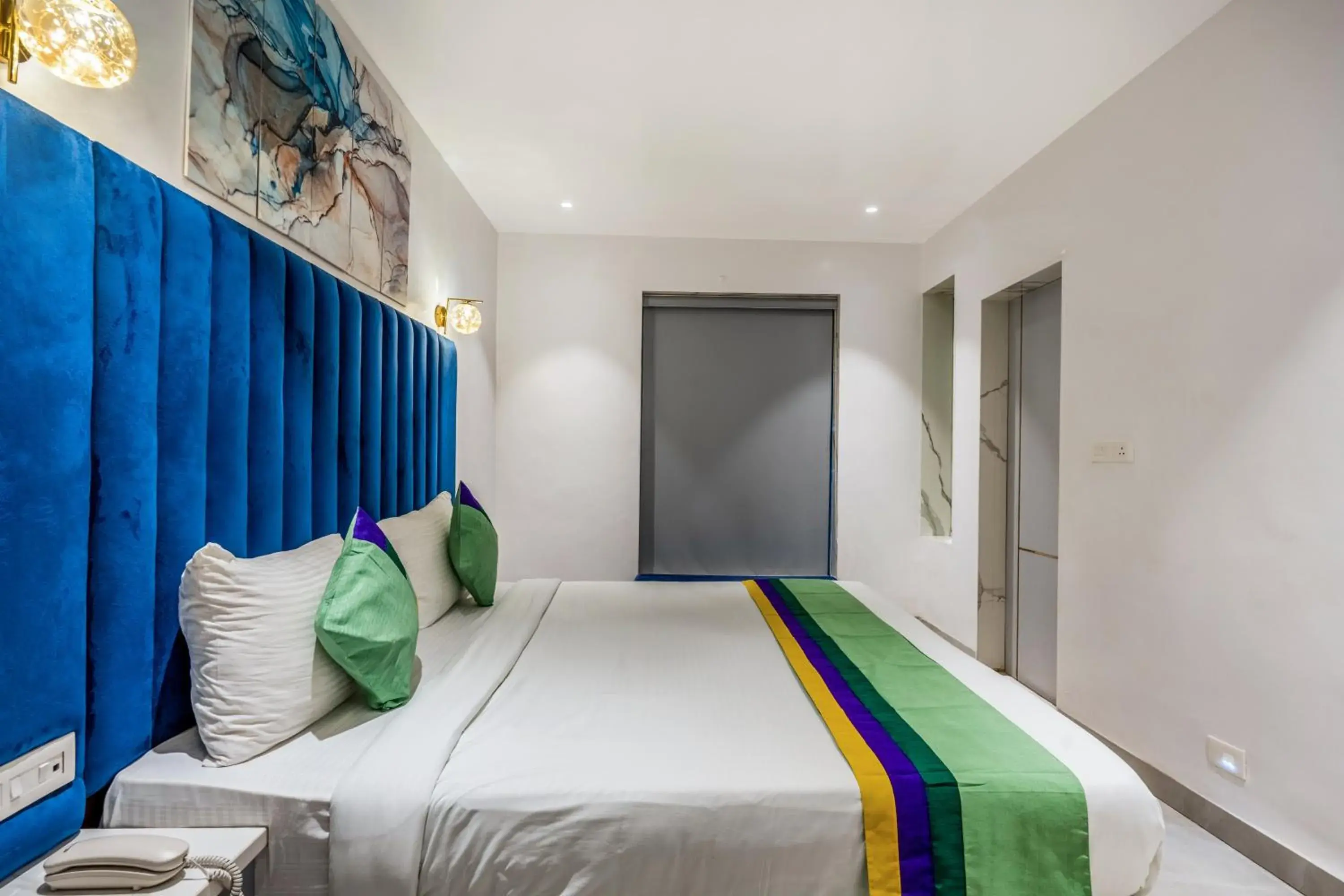 Bedroom, Bed in Treebo Sunheads Bedroom, Bed in Treebo Sunheads