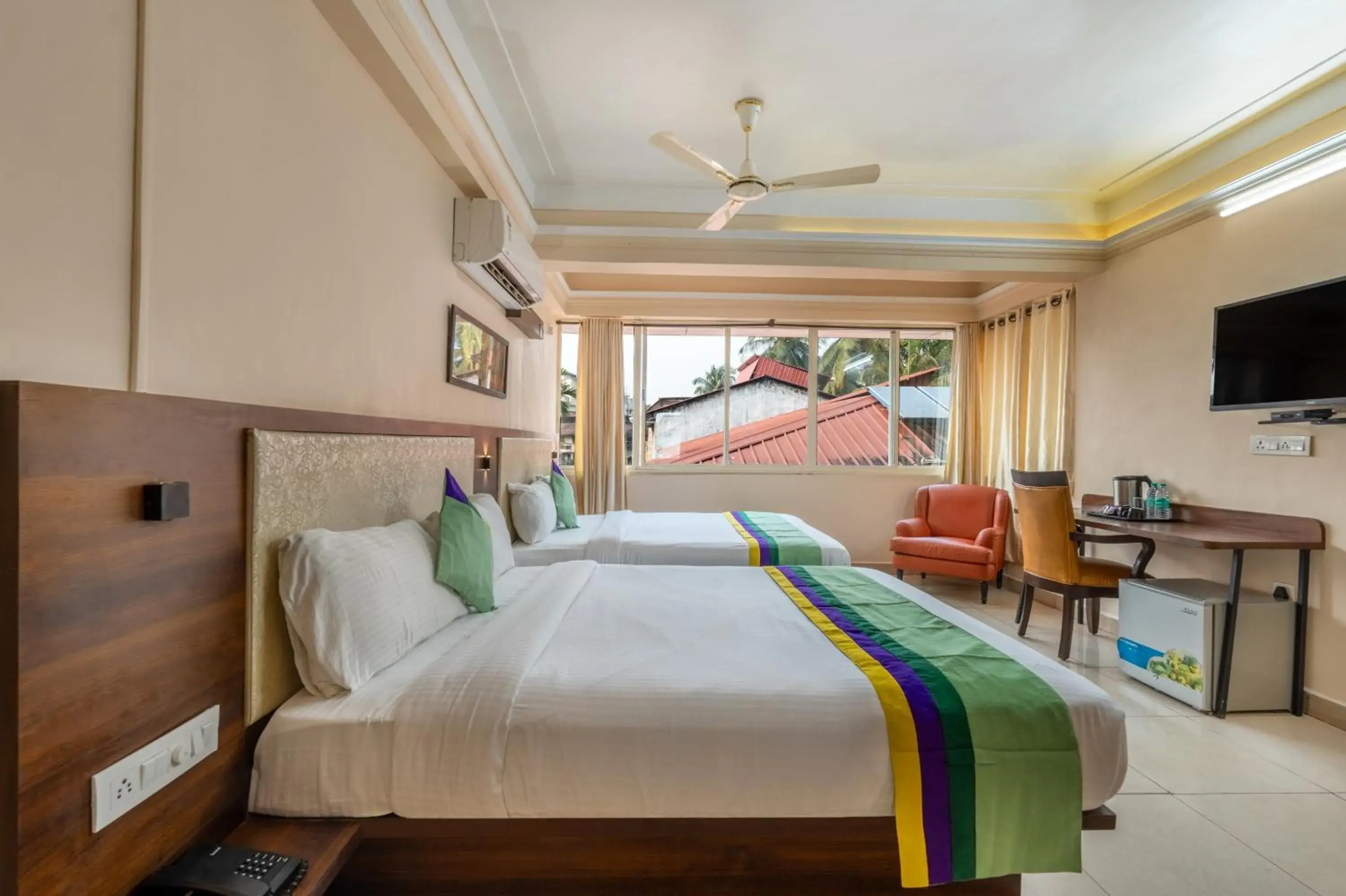 Bedroom, Bed in Treebo Sunheads Bedroom, Bed in Treebo Sunheads