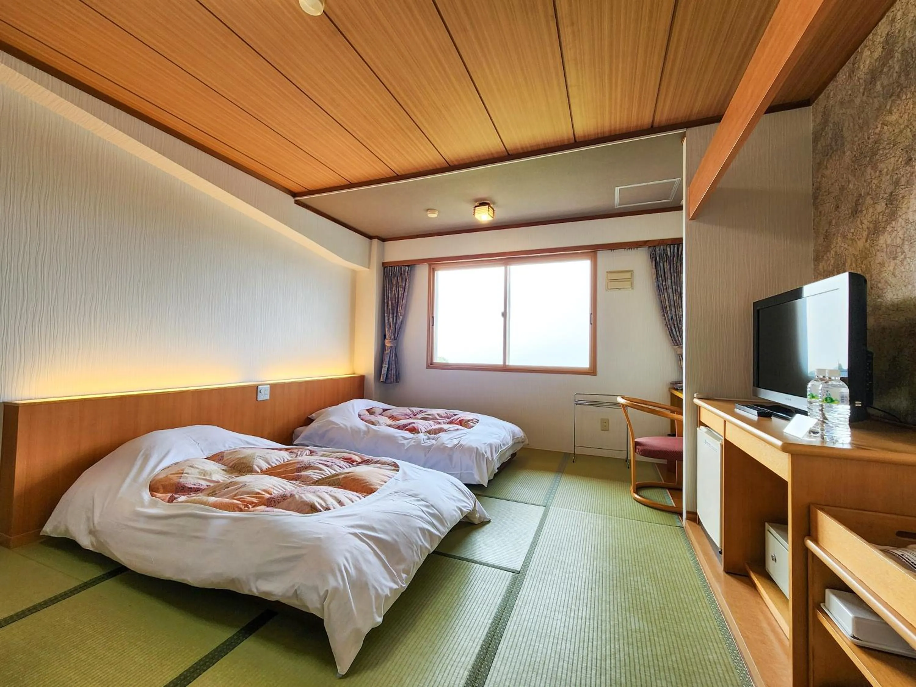 Photo of the whole room, Bed in Iwanai Kogen Hotel