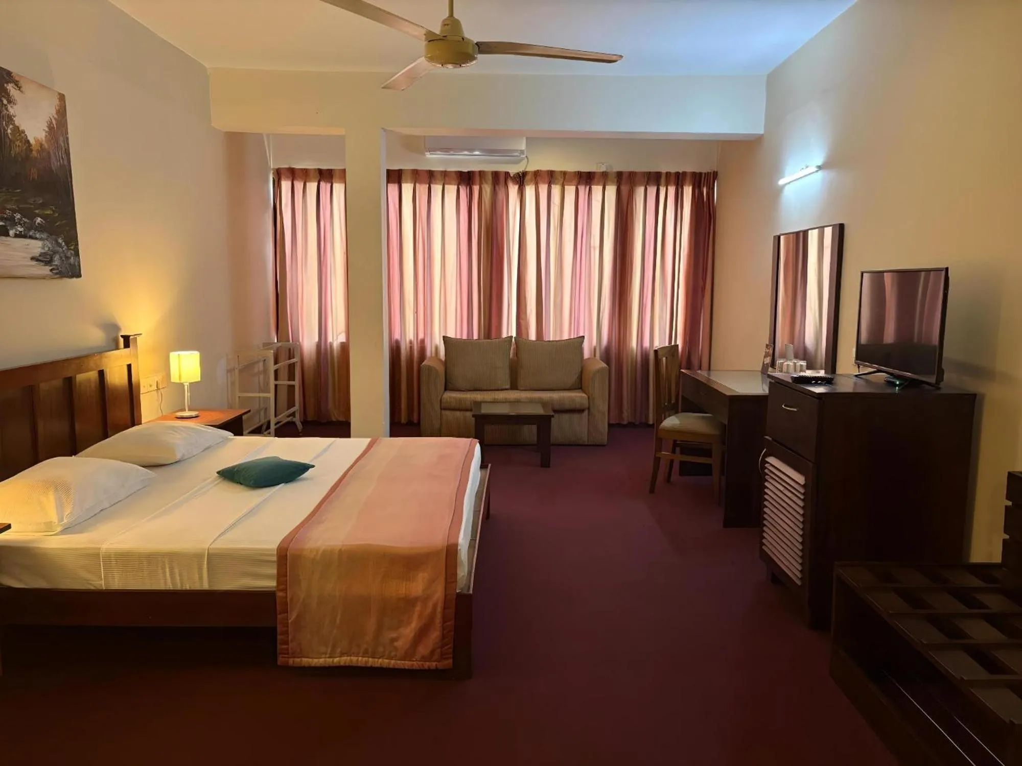 Bedroom, Bed in Hotel Janaki