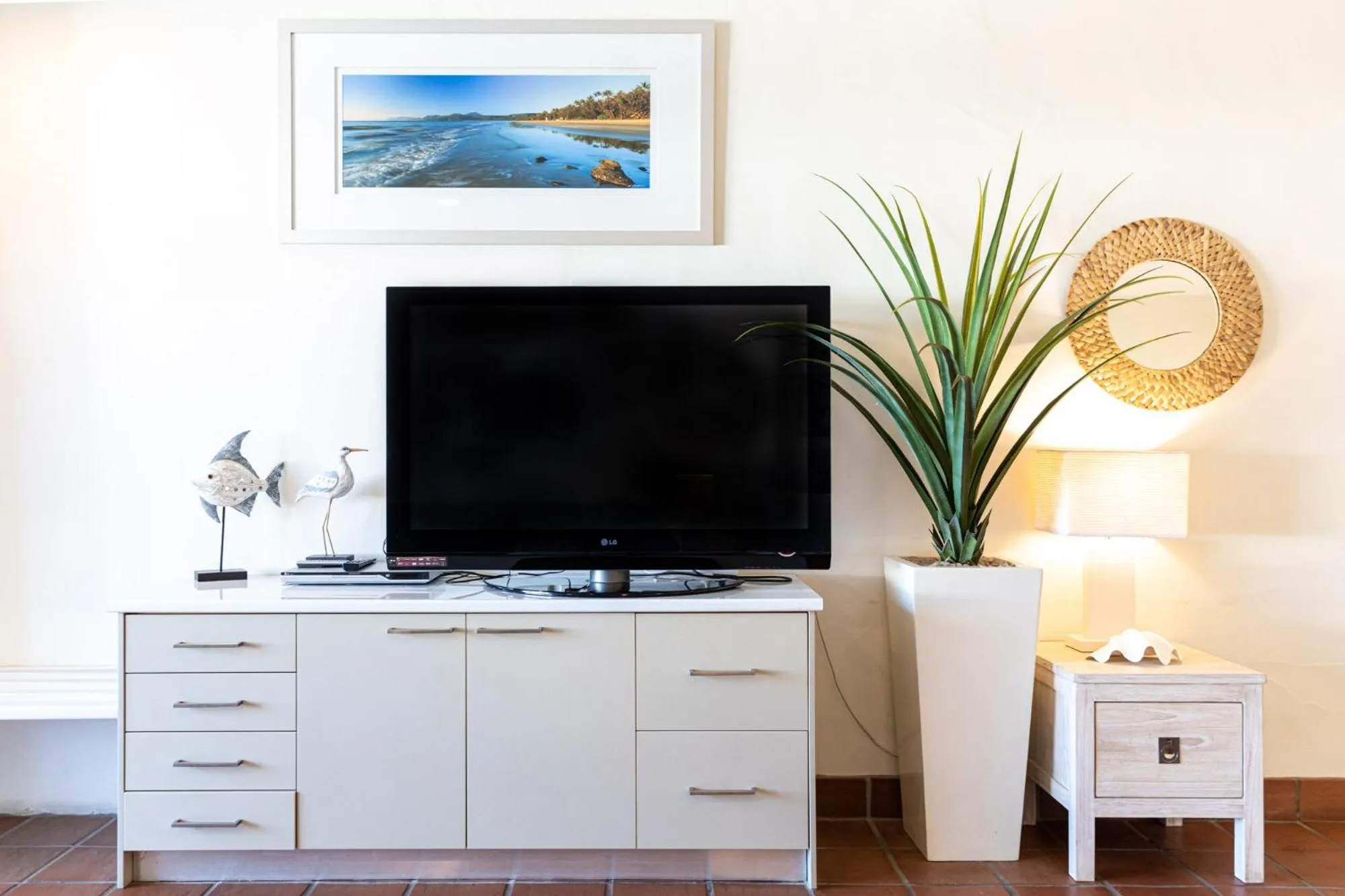 TV and multimedia in Club Tropical Resort - Official Onsite Reception & Check In