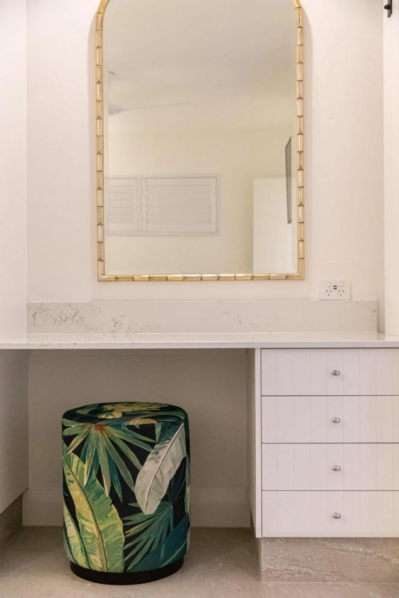 wardrobe in Club Tropical Resort - Official Onsite Reception & Check In