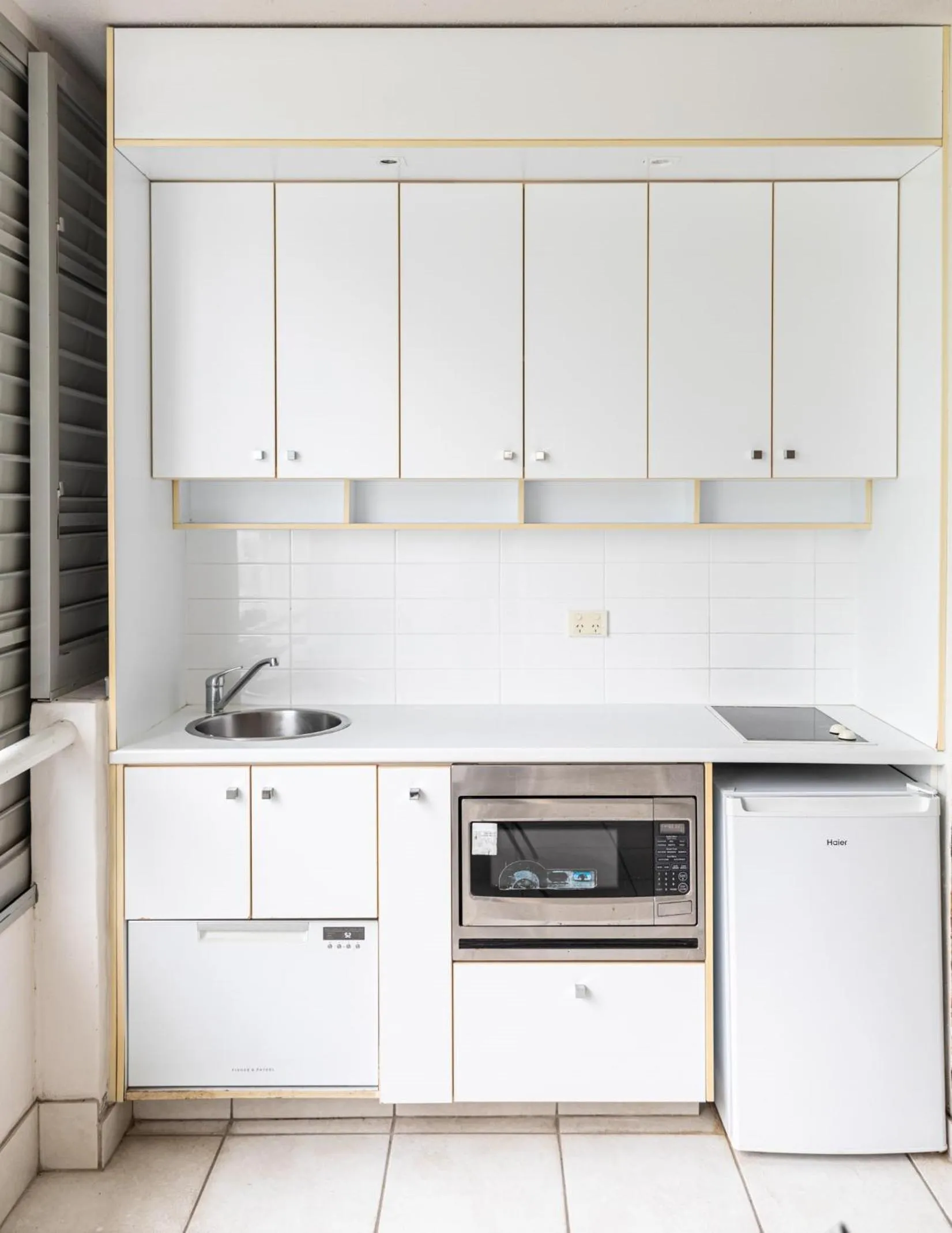 Kitchen or kitchenette in Club Tropical Resort - Official Onsite Reception & Check In