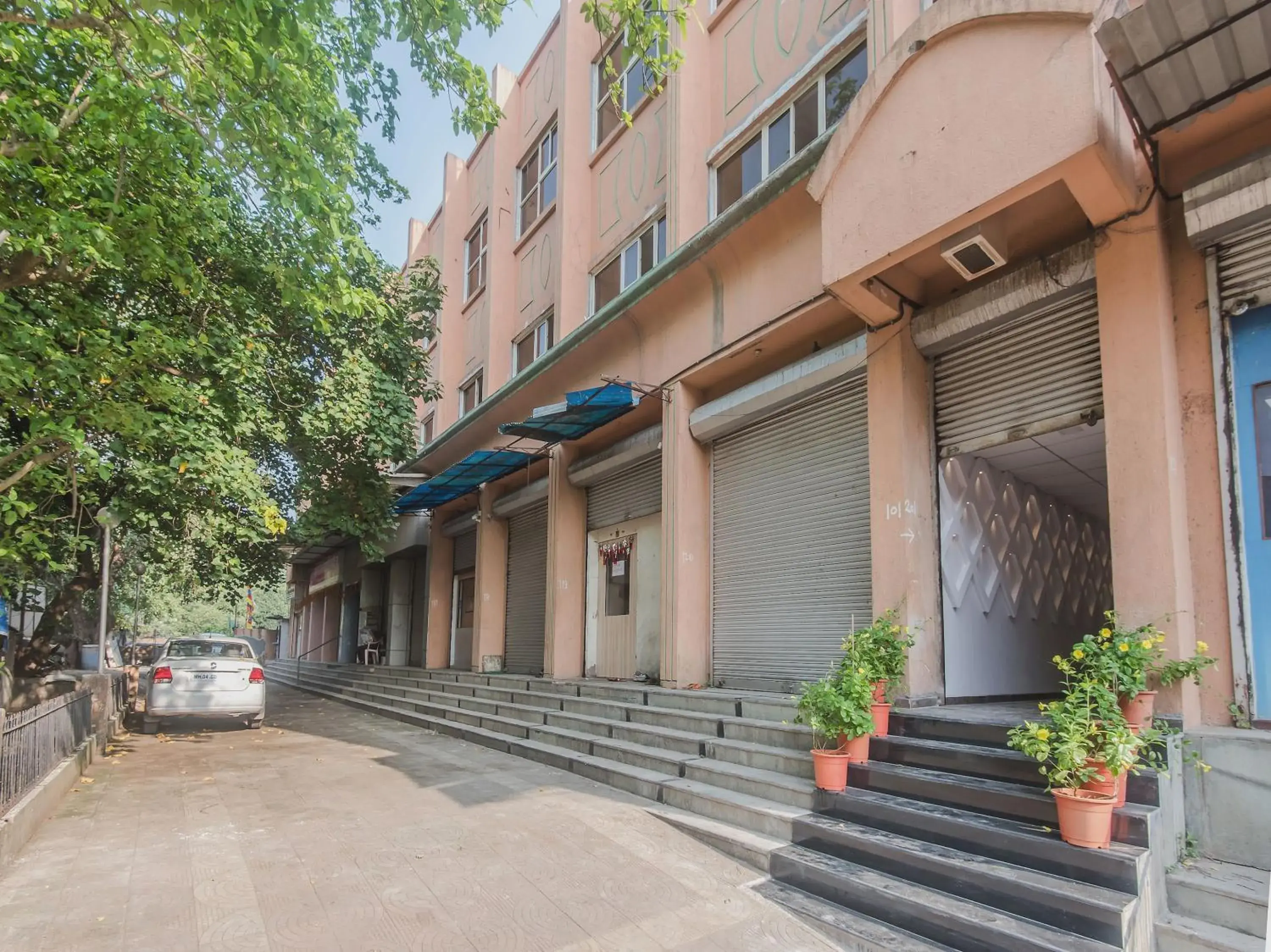 Hotel O Divine Residency Near Phoenix Marketcity Hotel O Divine Residency Near Phoenix Marketcity