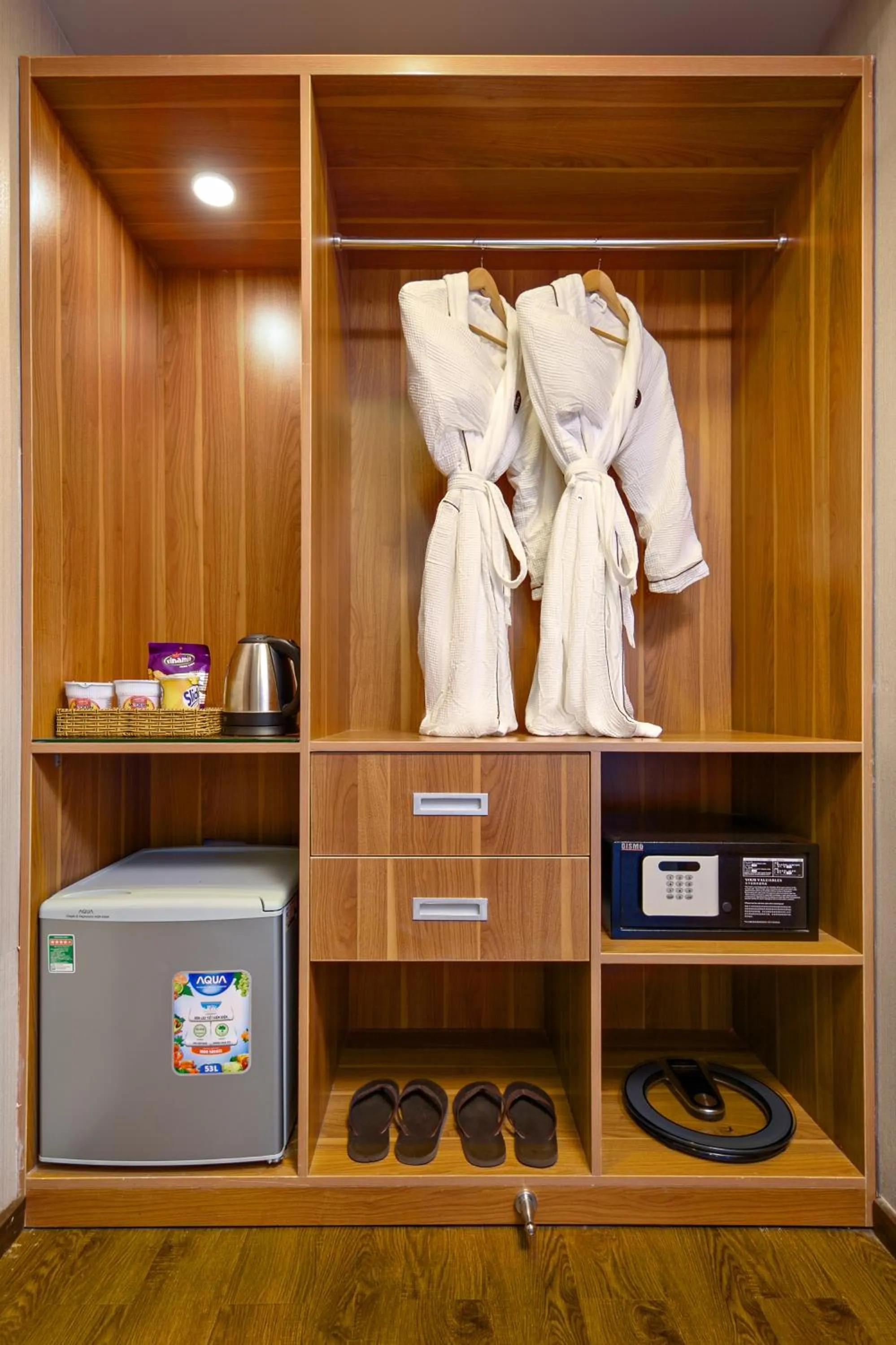 Coffee/tea facilities in Lavender Riverside Hotel